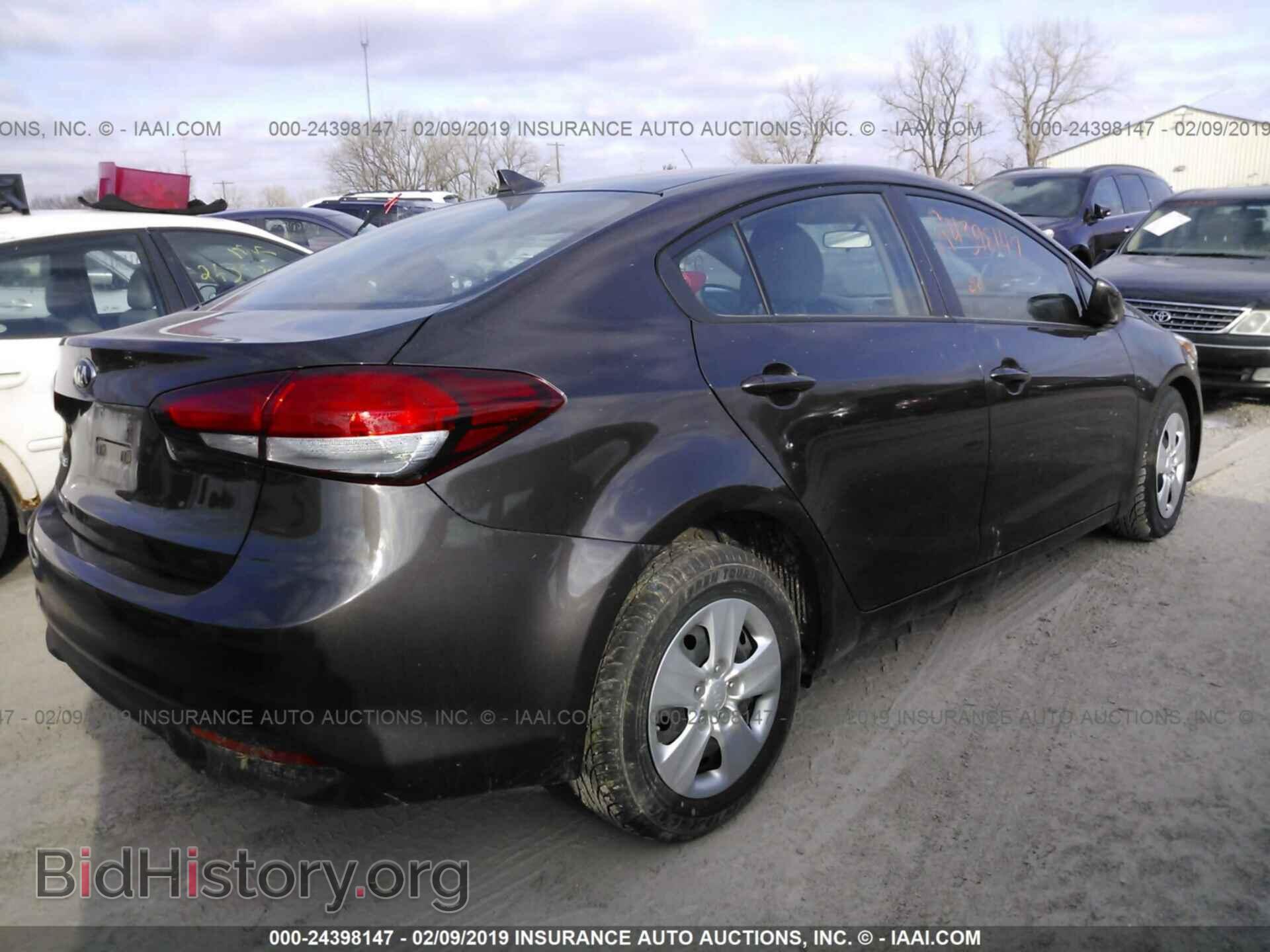 2017 KIA FORTE - VIN: 3KPFK4A78HE099726 - Photo 4