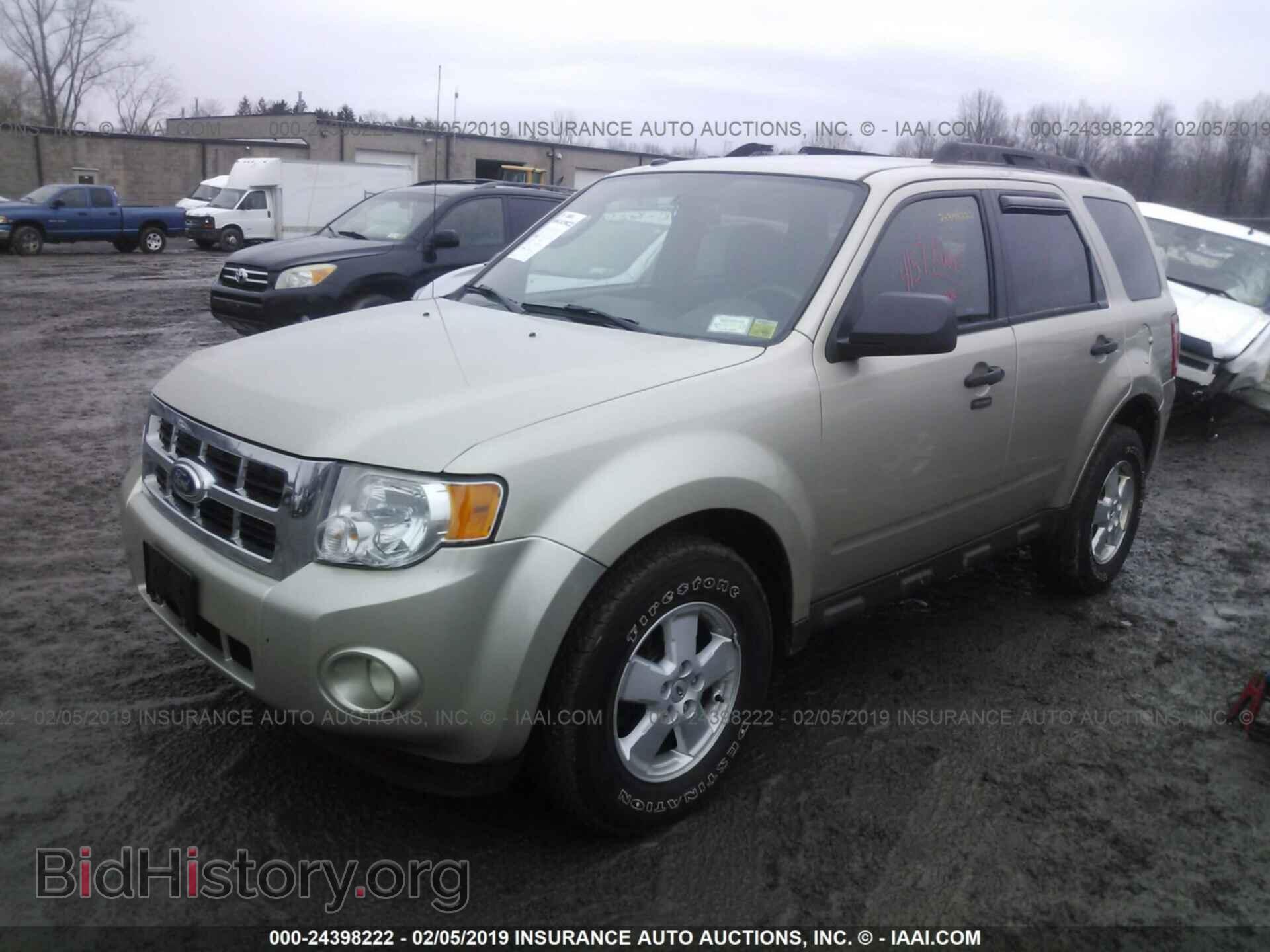 2011 FORD ESCAPE - VIN: 1FMCU9D78BKB29250 - Photo 2