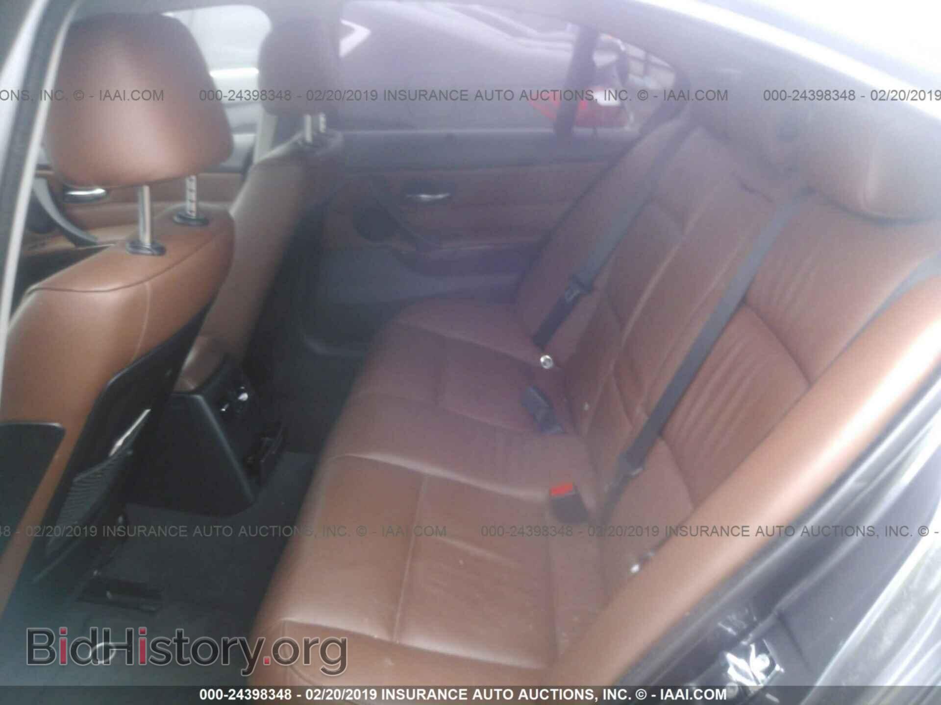 2006 BMW 330 - VIN: WBAVB33566PS05635 - Фото 8