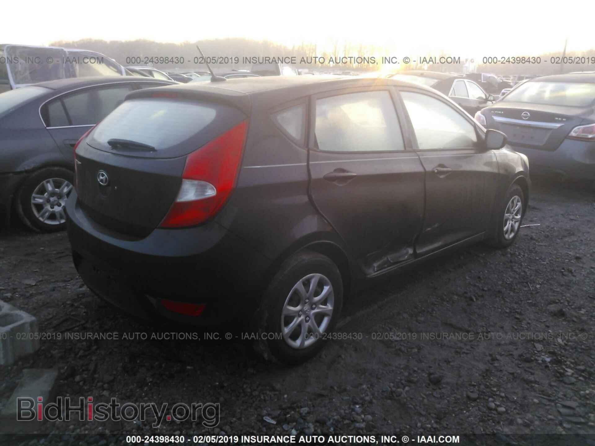 2013 HYUNDAI ACCENT - VIN: KMHCT5AE3DU092257 - Фото 4