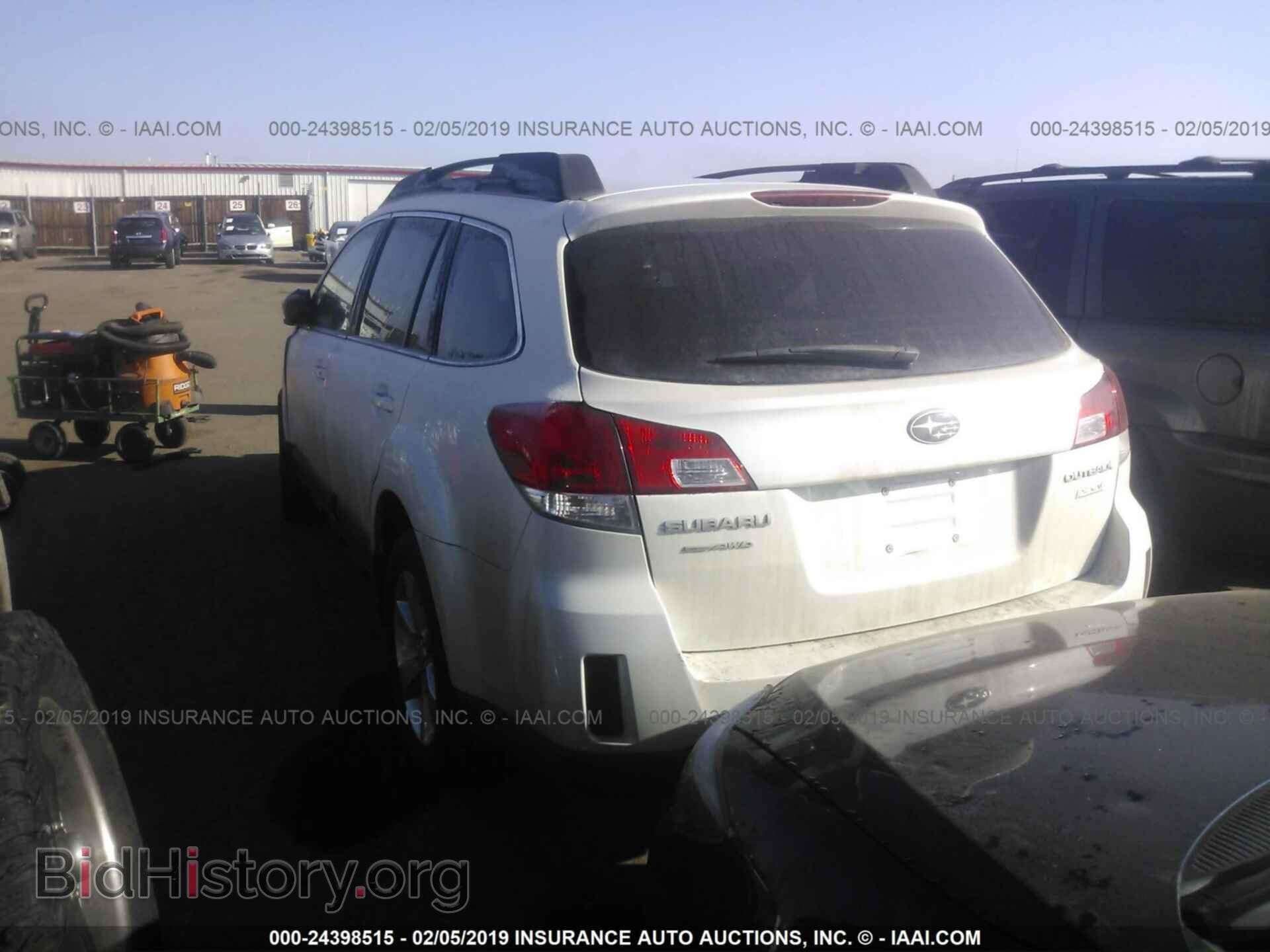 2014 SUBARU OUTBACK - VIN: 4S4BRBAC4E3241290 - Фото 3