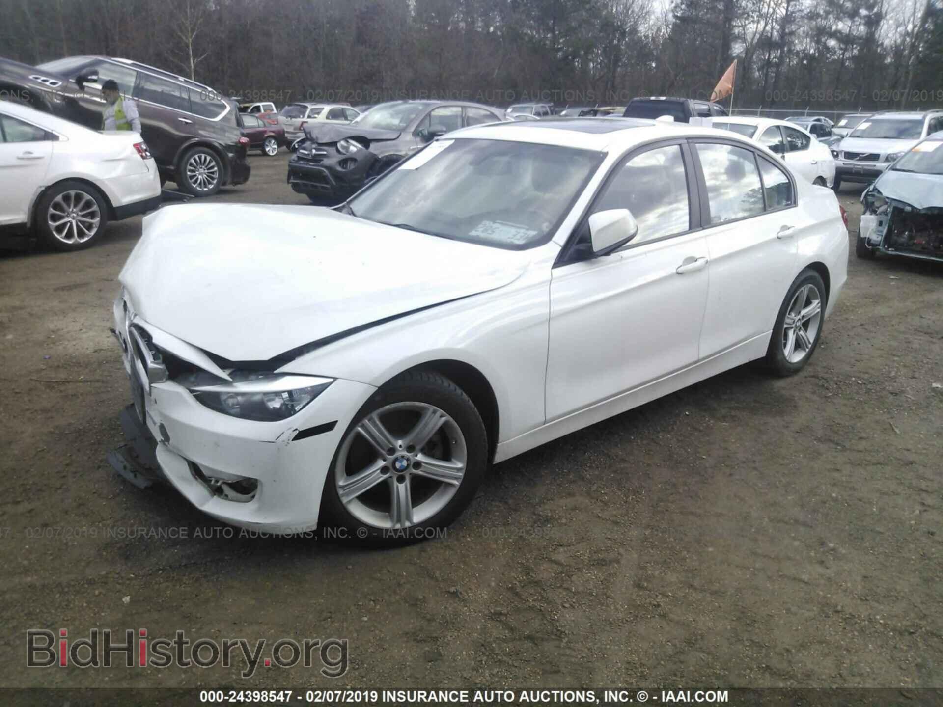 2013 BMW 320 - VIN: WBA3C3C59DF978736 - Фото 2