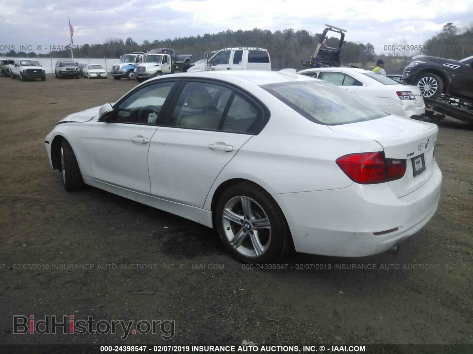 2013 BMW 320 - VIN: WBA3C3C59DF978736 - Фото 3
