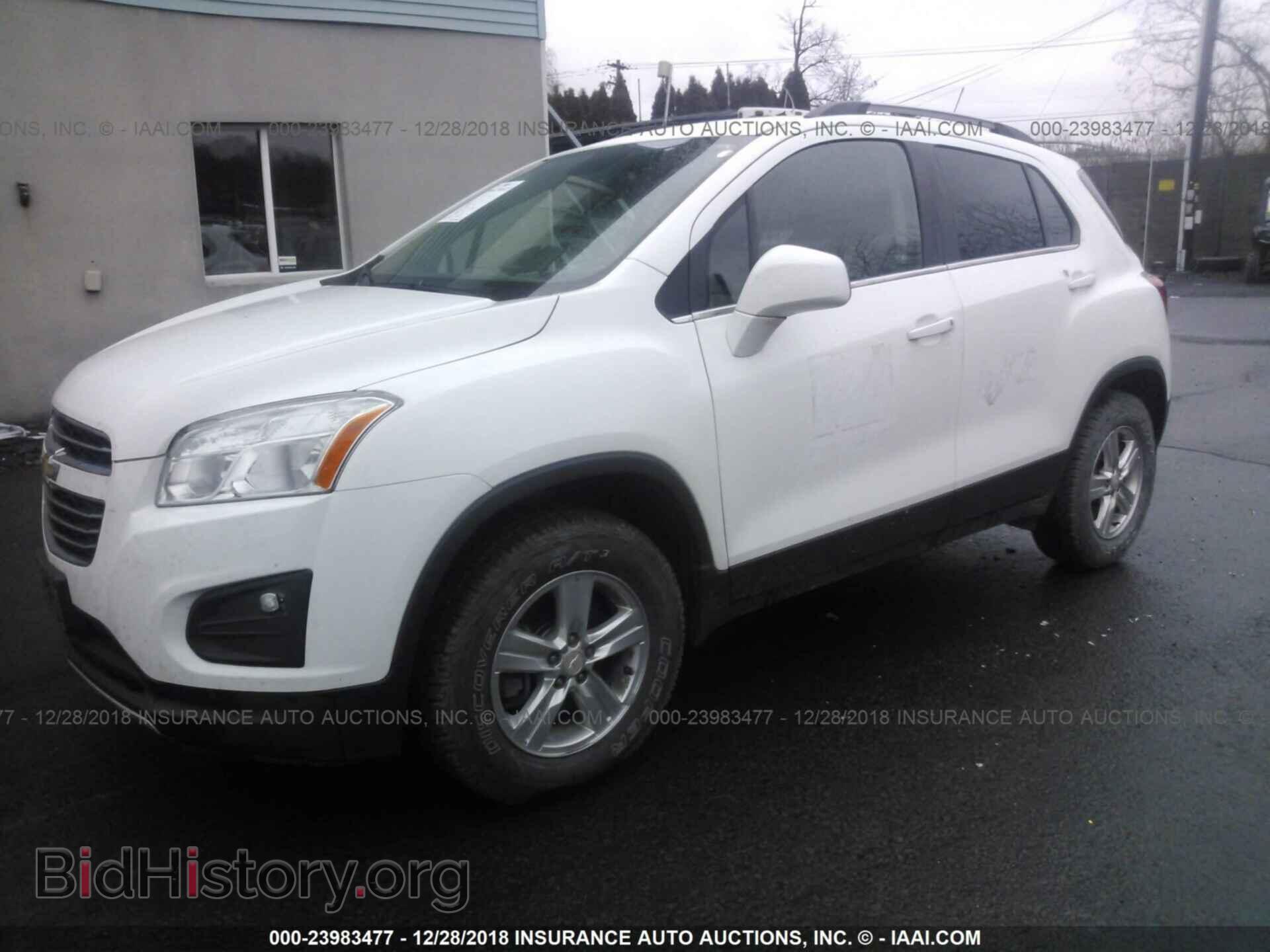 2016 CHEVROLET TRAX - VIN: 3GNCJPSB9GL216676 - Фото 2