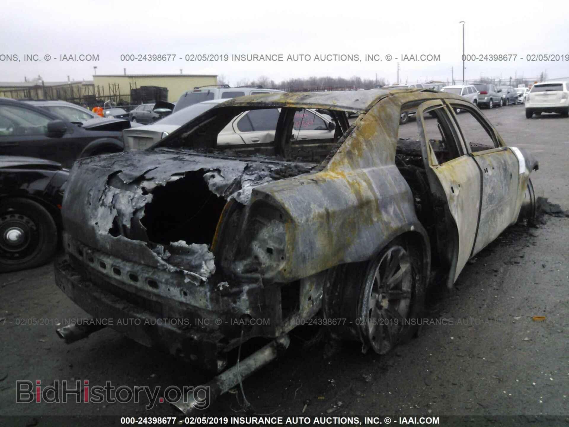 2006 CHRYSLER 300C - VIN: 2C3LA73W96H471852 - Фото 4