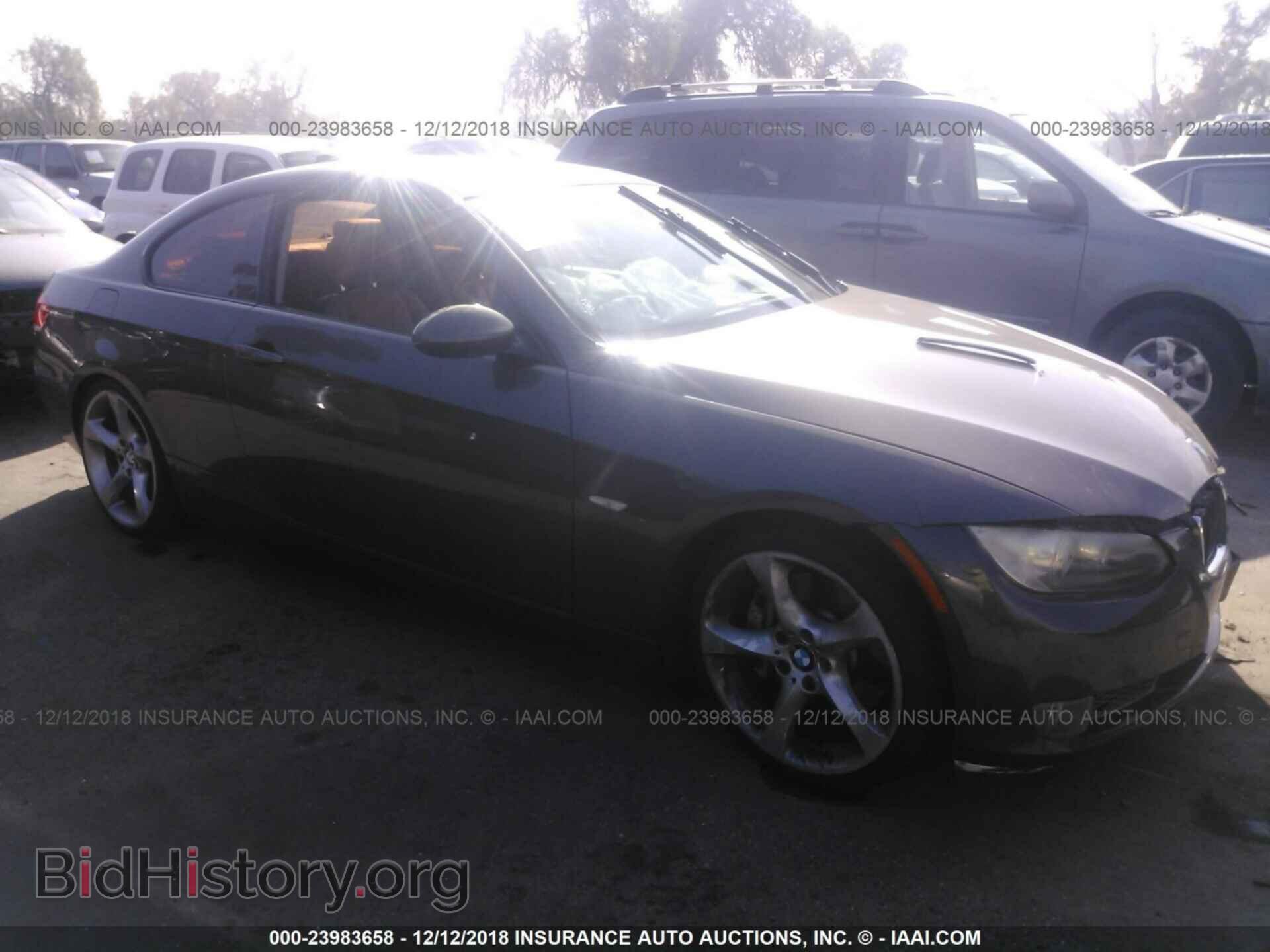 Photo WBAWB73519P047477 - BMW 335 2009