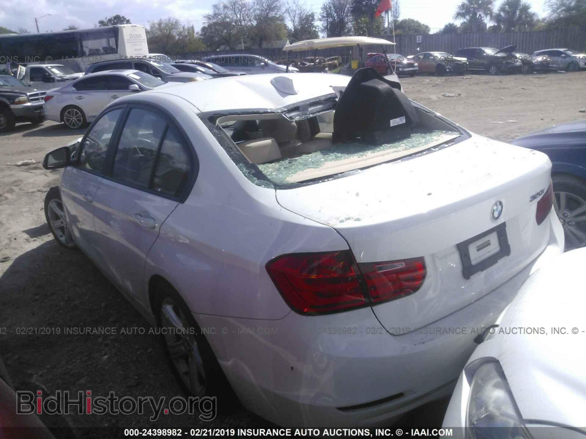 2014 BMW 320 - VIN: WBA3B1G58ENS77694 - Фото 3