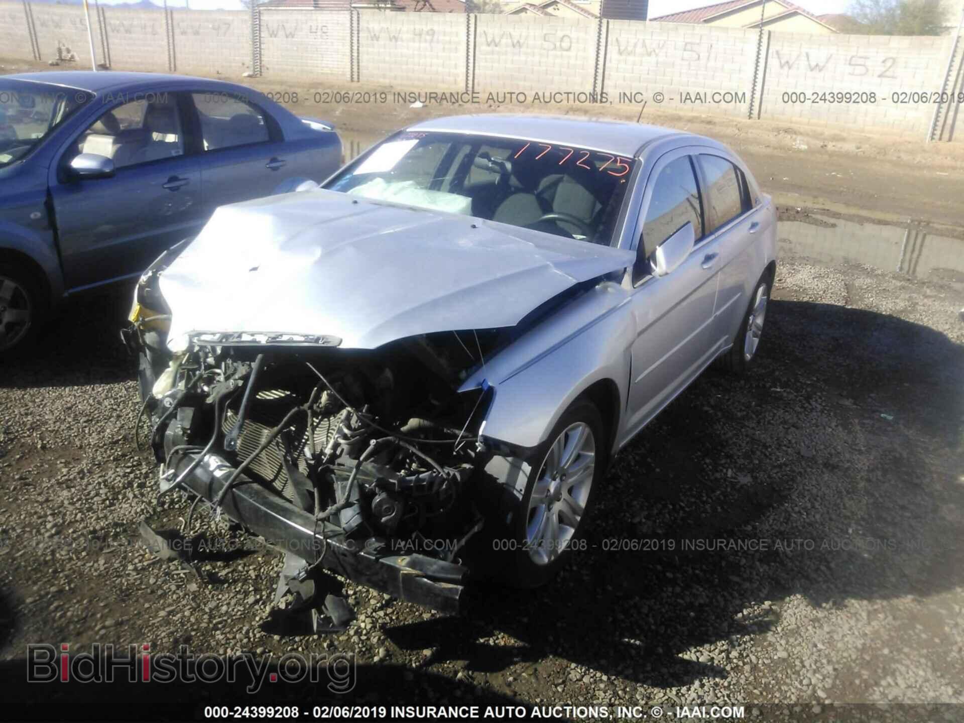 2012 CHRYSLER 200 - VIN: 1C3CCBAB5CN205356 - Фото 2