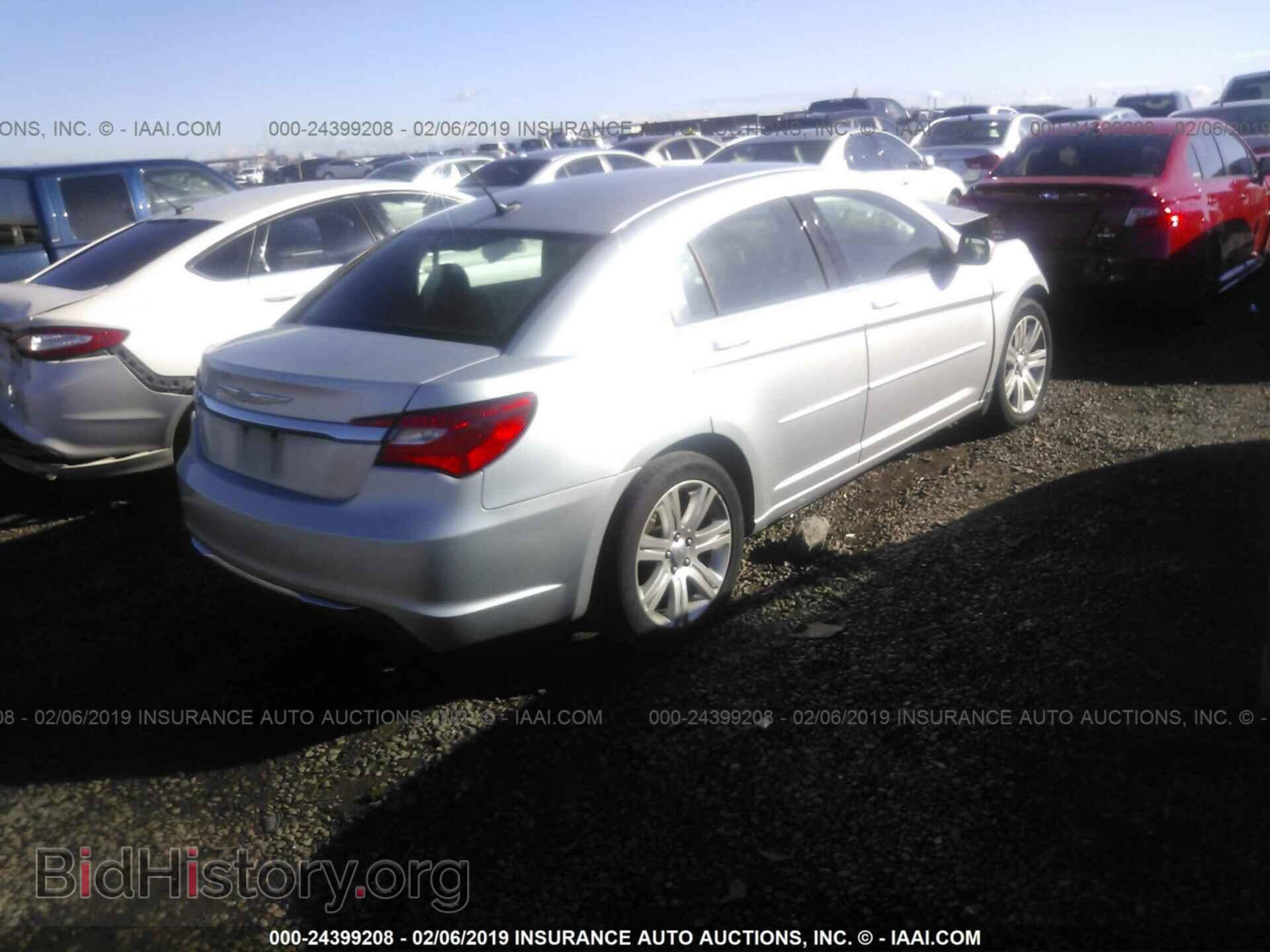 2012 CHRYSLER 200 - VIN: 1C3CCBAB5CN205356 - Фото 4