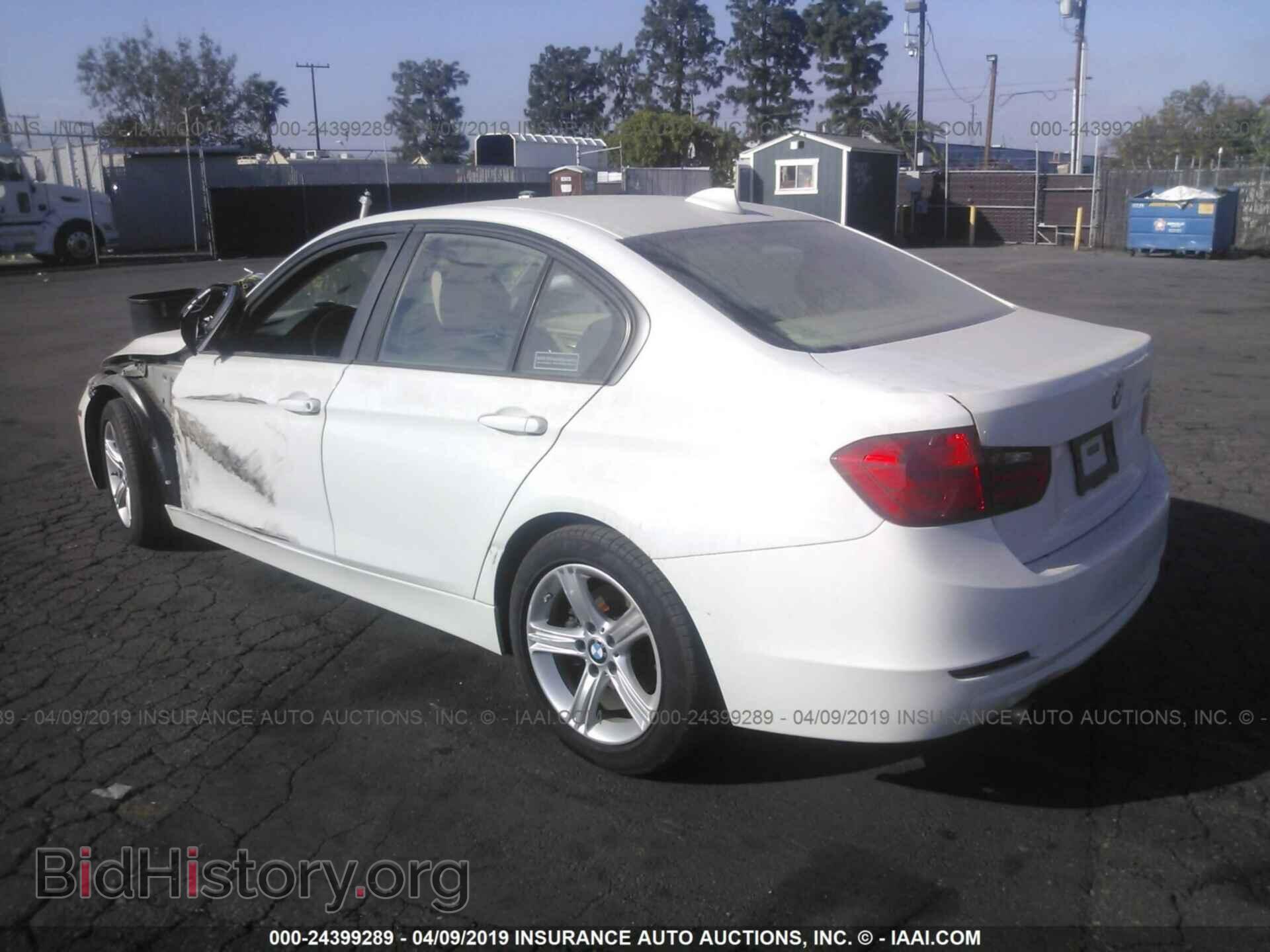 2014 BMW 320 - VIN: WBA3B1C53EK133364 - Фото 3