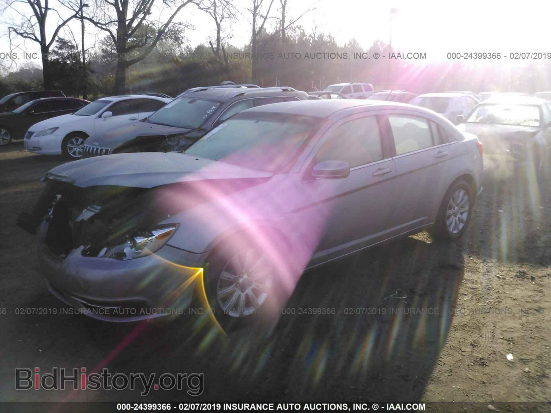 2013 CHRYSLER 200 - VIN: 1C3CCBBG2DN579189 - Photo 2