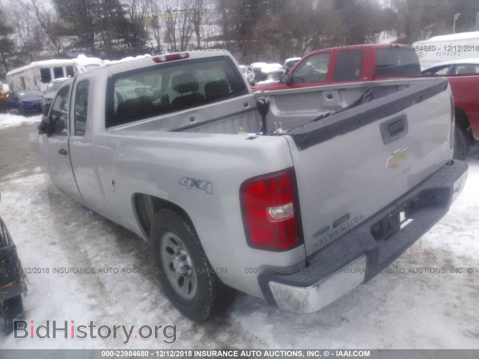 2010 CHEVROLET SILVERADO - VIN: 1GCSKPE30AZ161220 - Фото 3