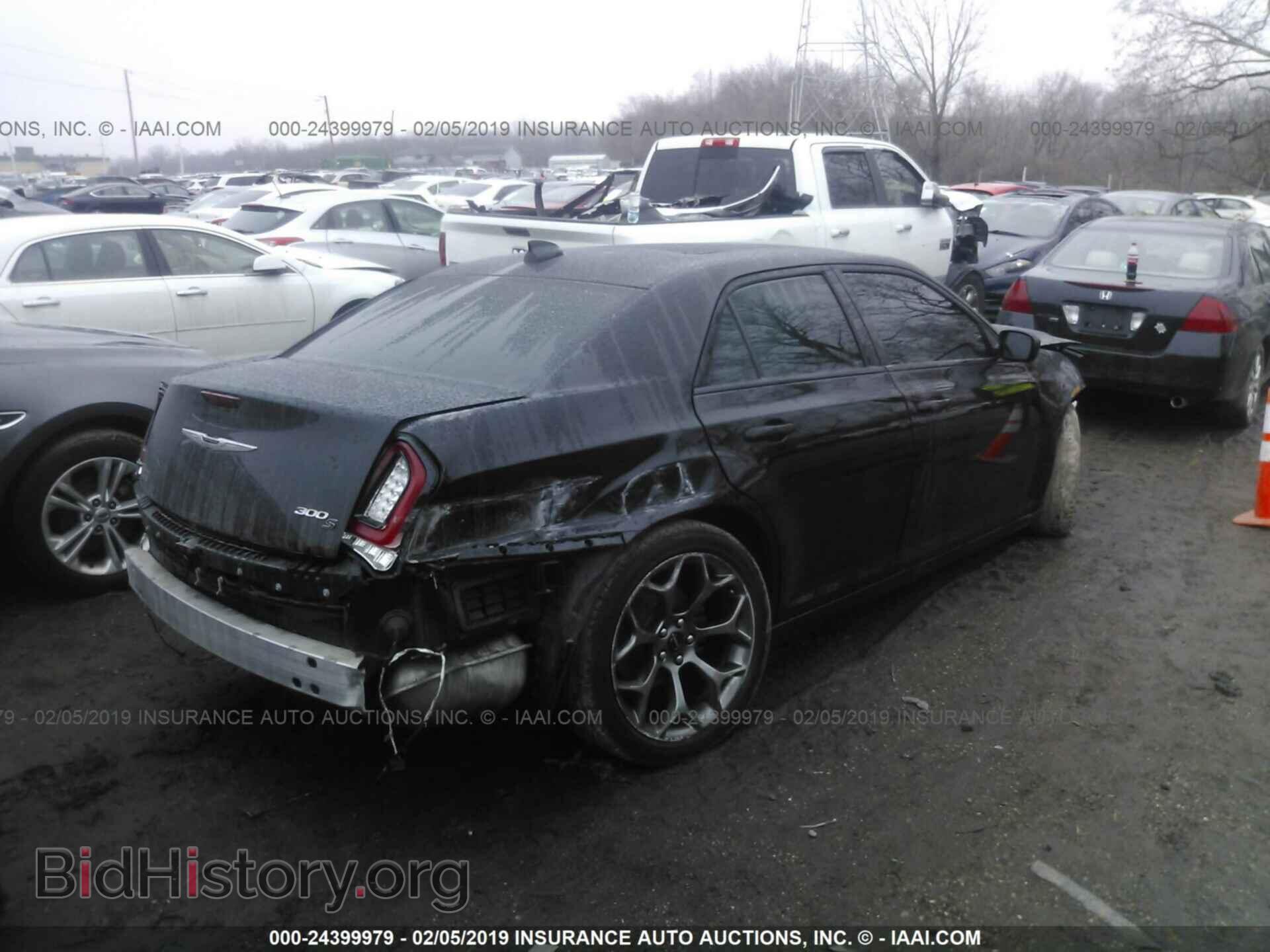 2017 CHRYSLER 300 - VIN: 2C3CCABG0HH512275 - Фото 4