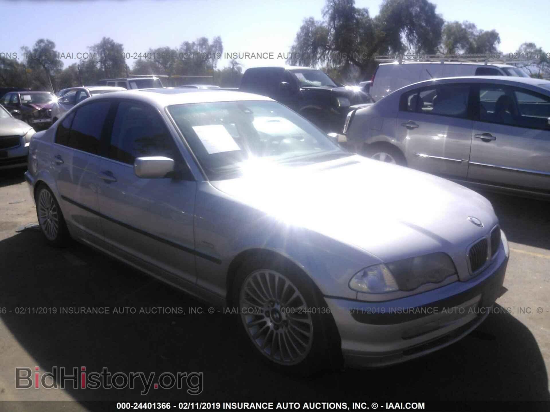Photo WBAAV53461FT01014 - BMW 330 2001