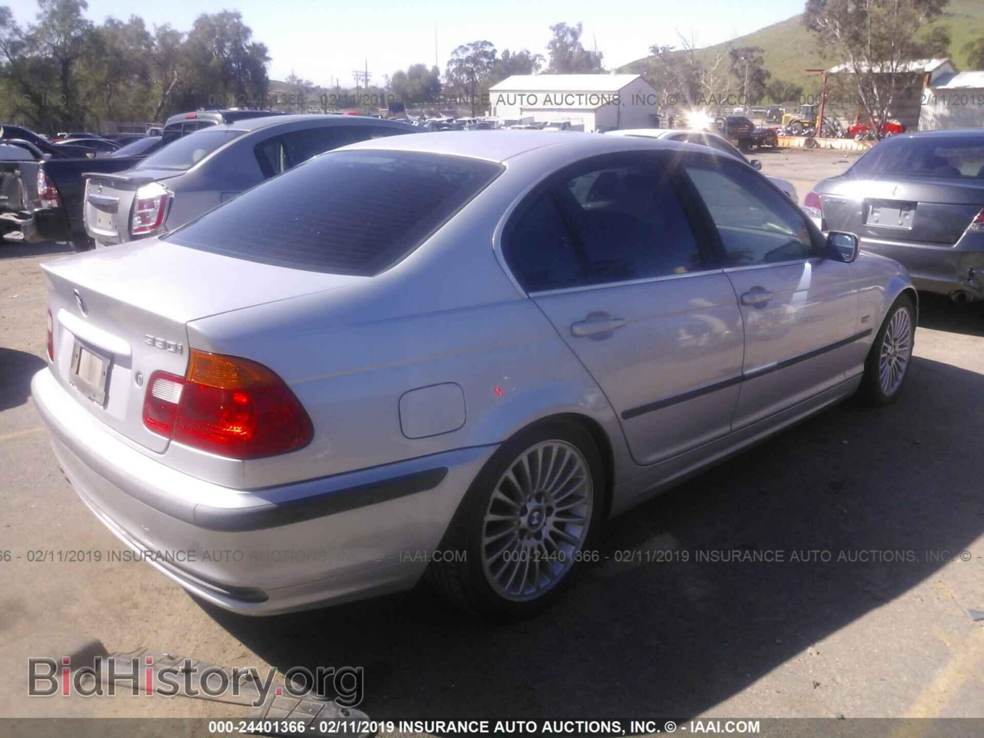 2001 BMW 330 - VIN: WBAAV53461FT01014 - Photo 4