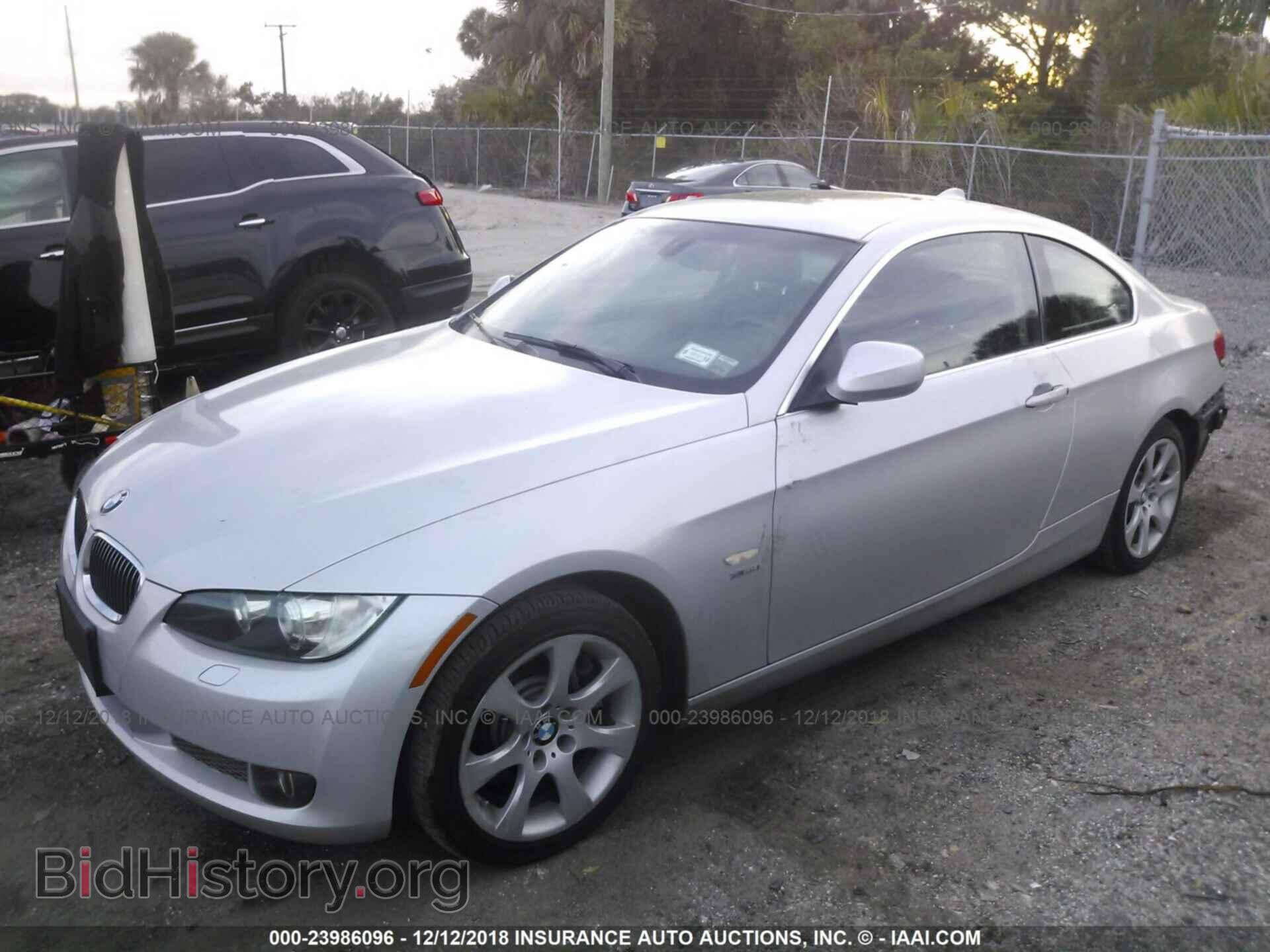 2010 BMW 335 - VIN: WBAWC7C5XAE271375 - Фото 2