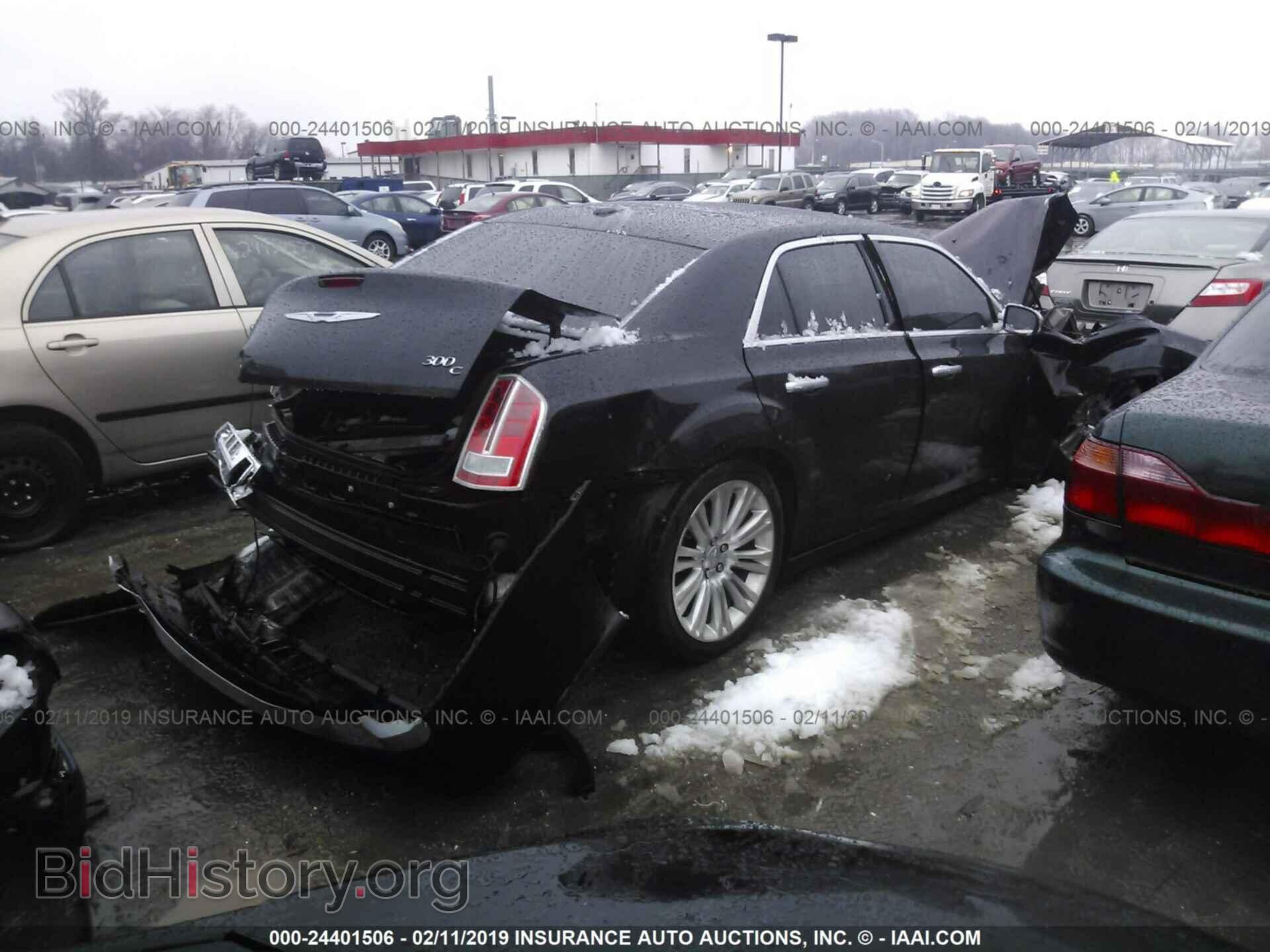 2013 CHRYSLER 300C - VIN: 2C3CCAPT8DH572899 - Фото 4