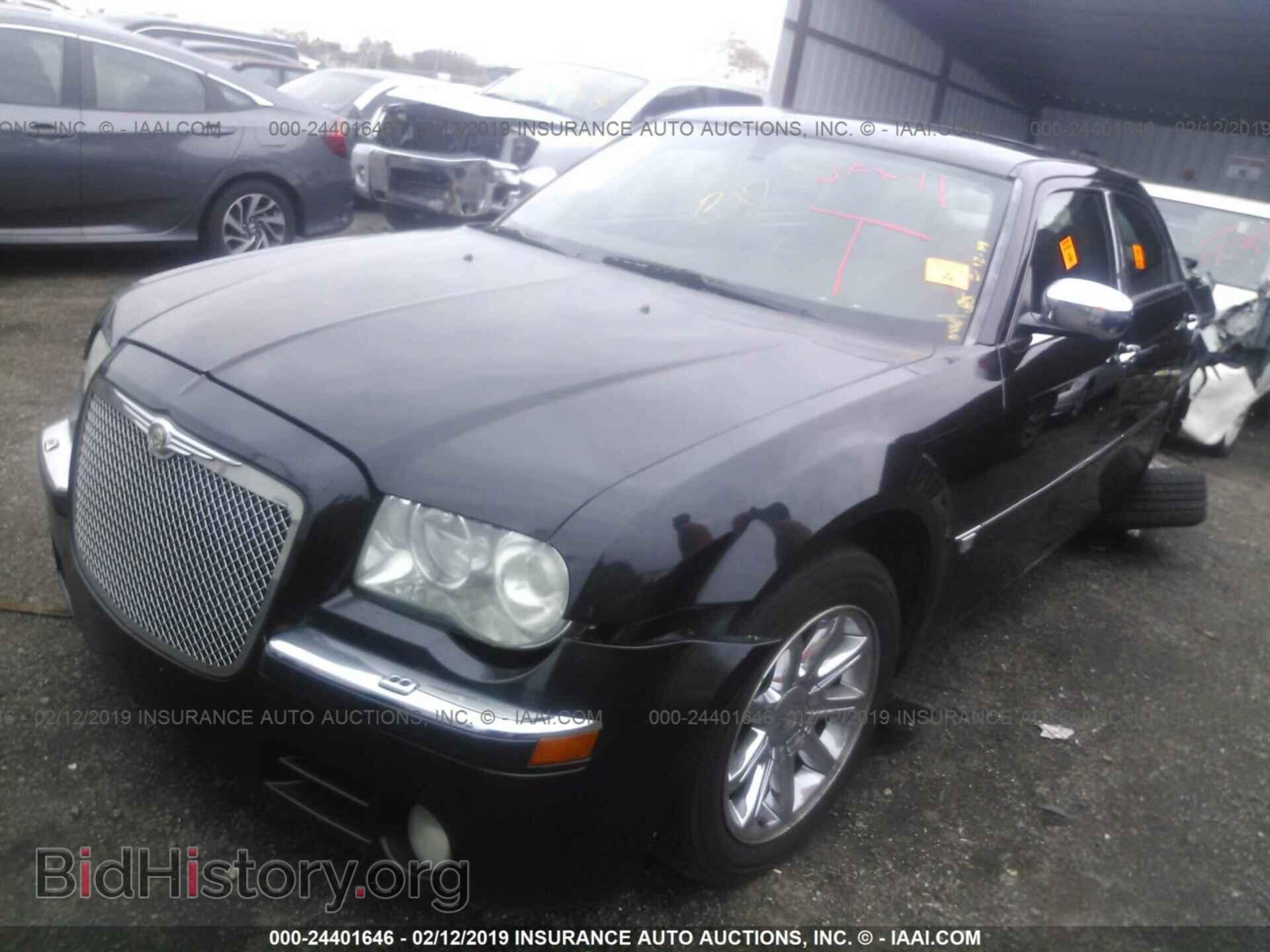 2006 CHRYSLER 300C - VIN: 2C3LA63HX6H197945 - Фото 2