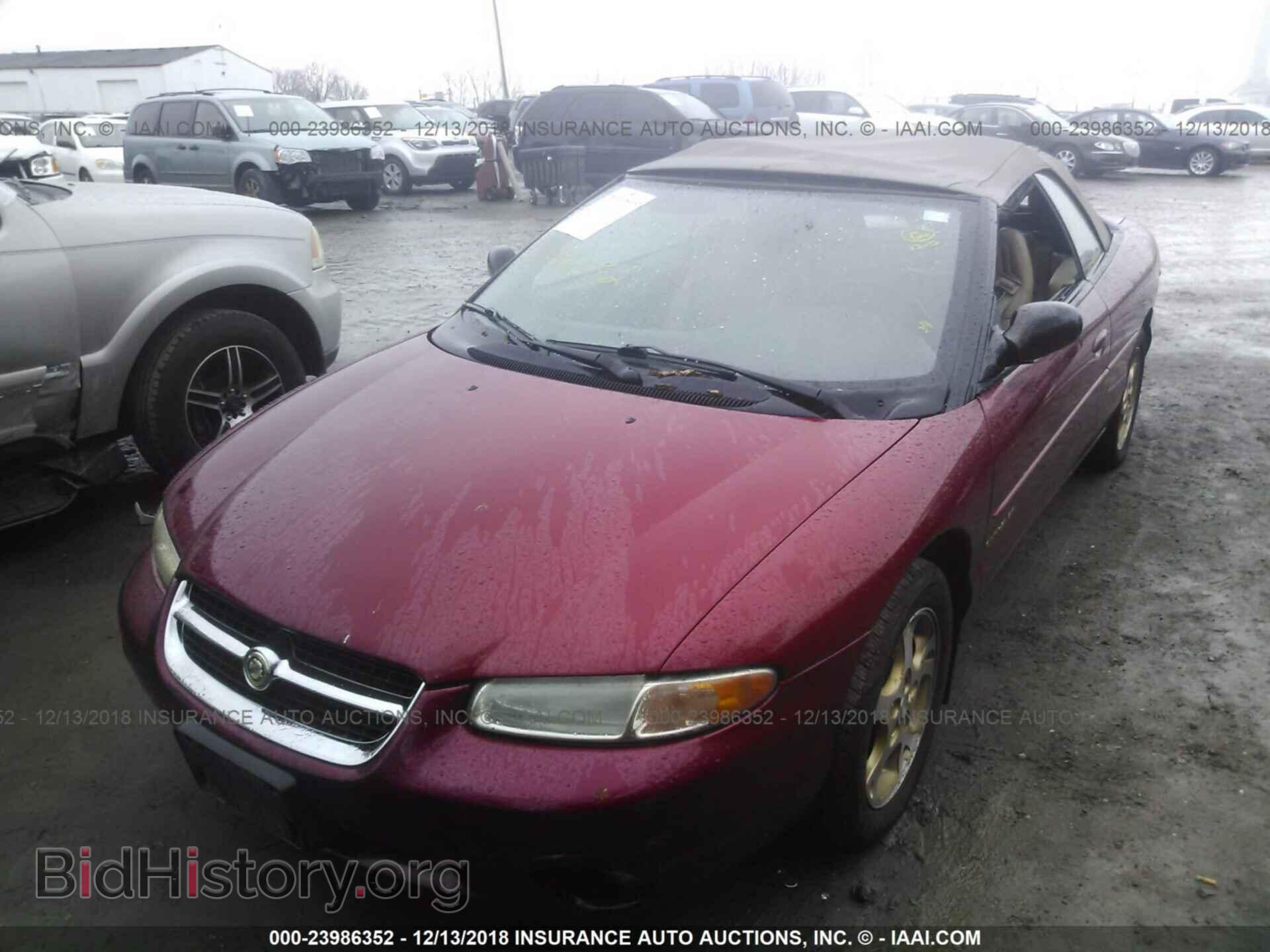 1998 CHRYSLER SEBRING - VIN: 3C3EL55H0WT201907 - Фото 2