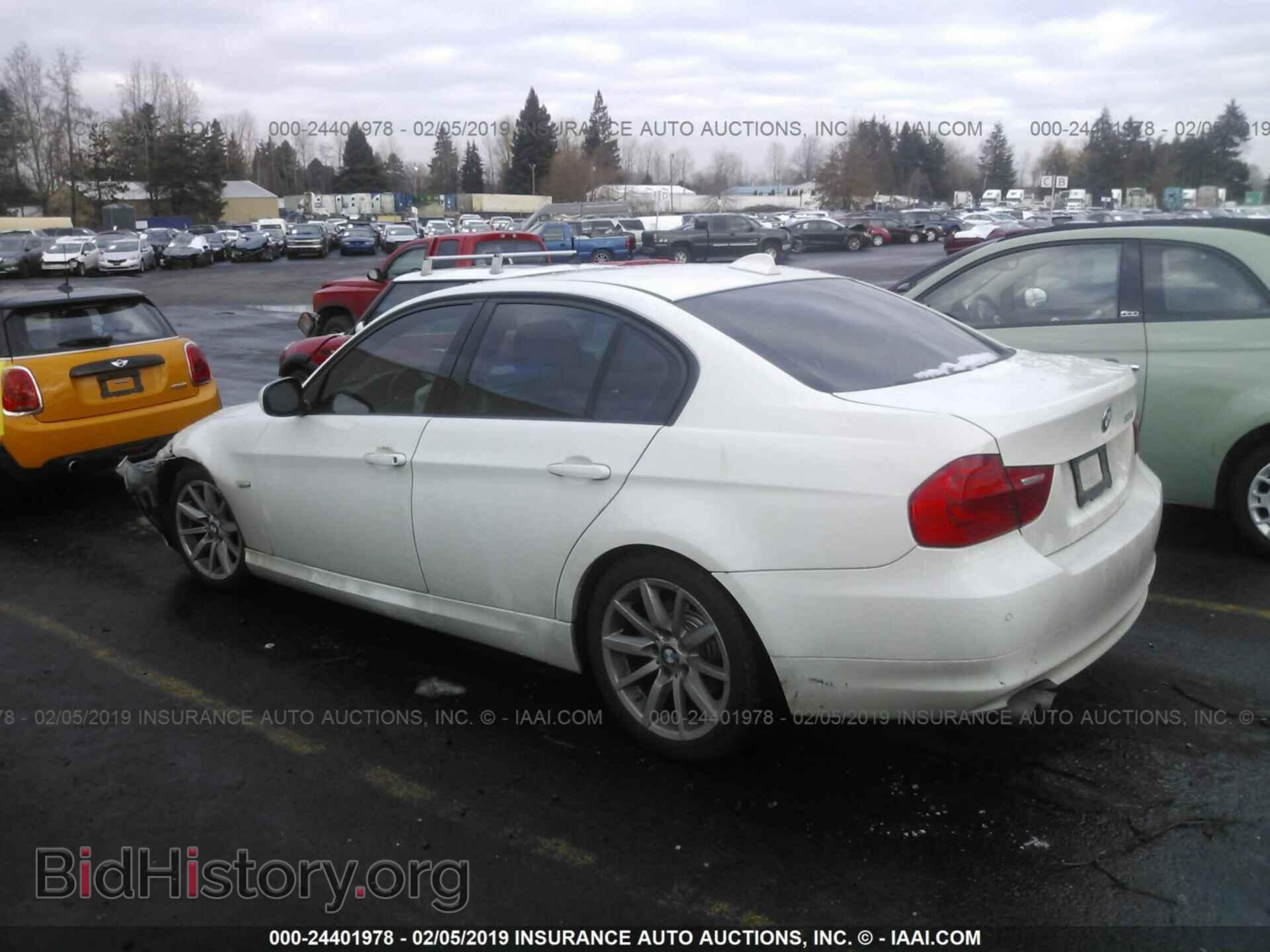 2011 BMW 328 - VIN: WBAPH5C53BA442678 - Фото 3