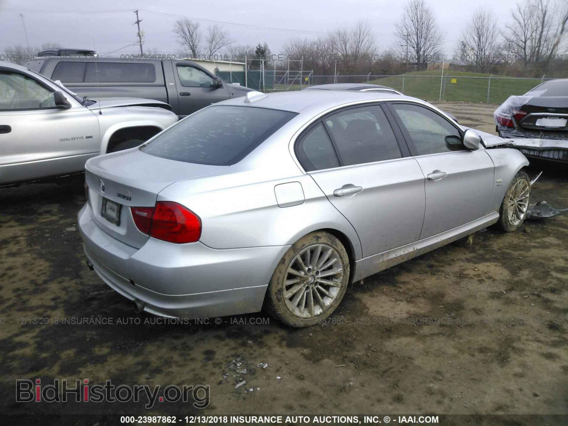 2010 BMW 335 - VIN: WBAPL3C56AA408137 - Фото 4