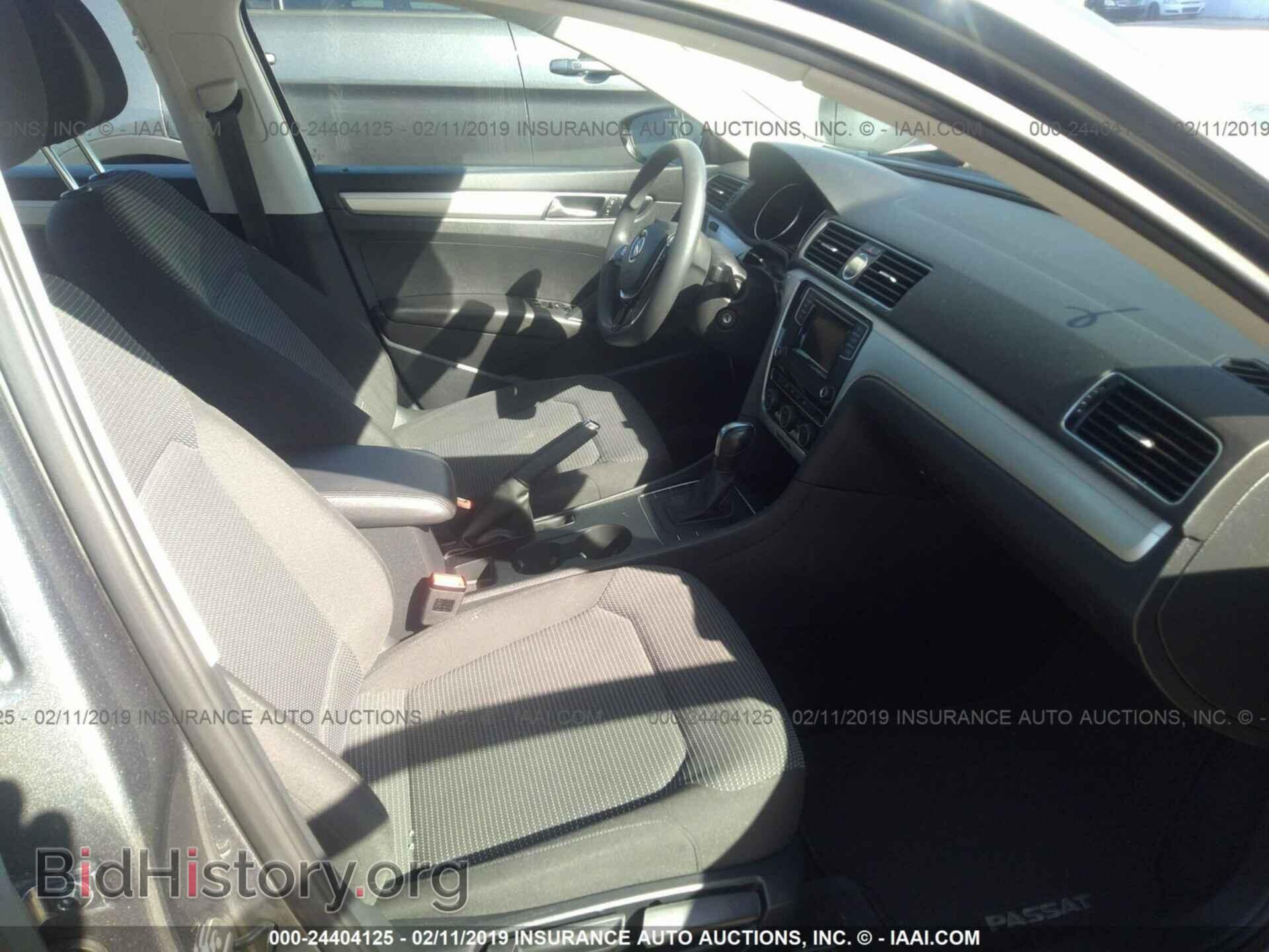 2017 VOLKSWAGEN PASSAT - VIN: 1VWAT7A30HC001119 - Фото 5