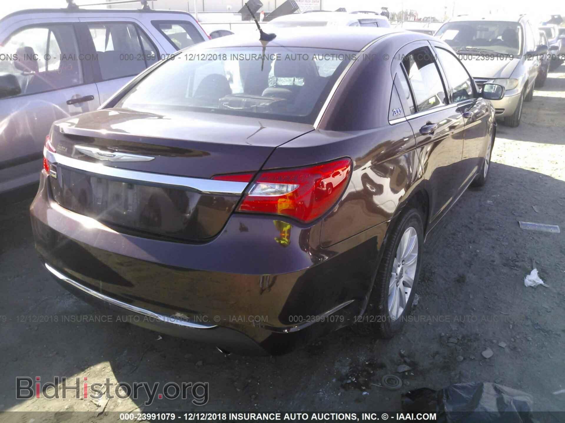 2013 CHRYSLER 200 - VIN: 1C3CCBBG2DN556575 - Photo 4