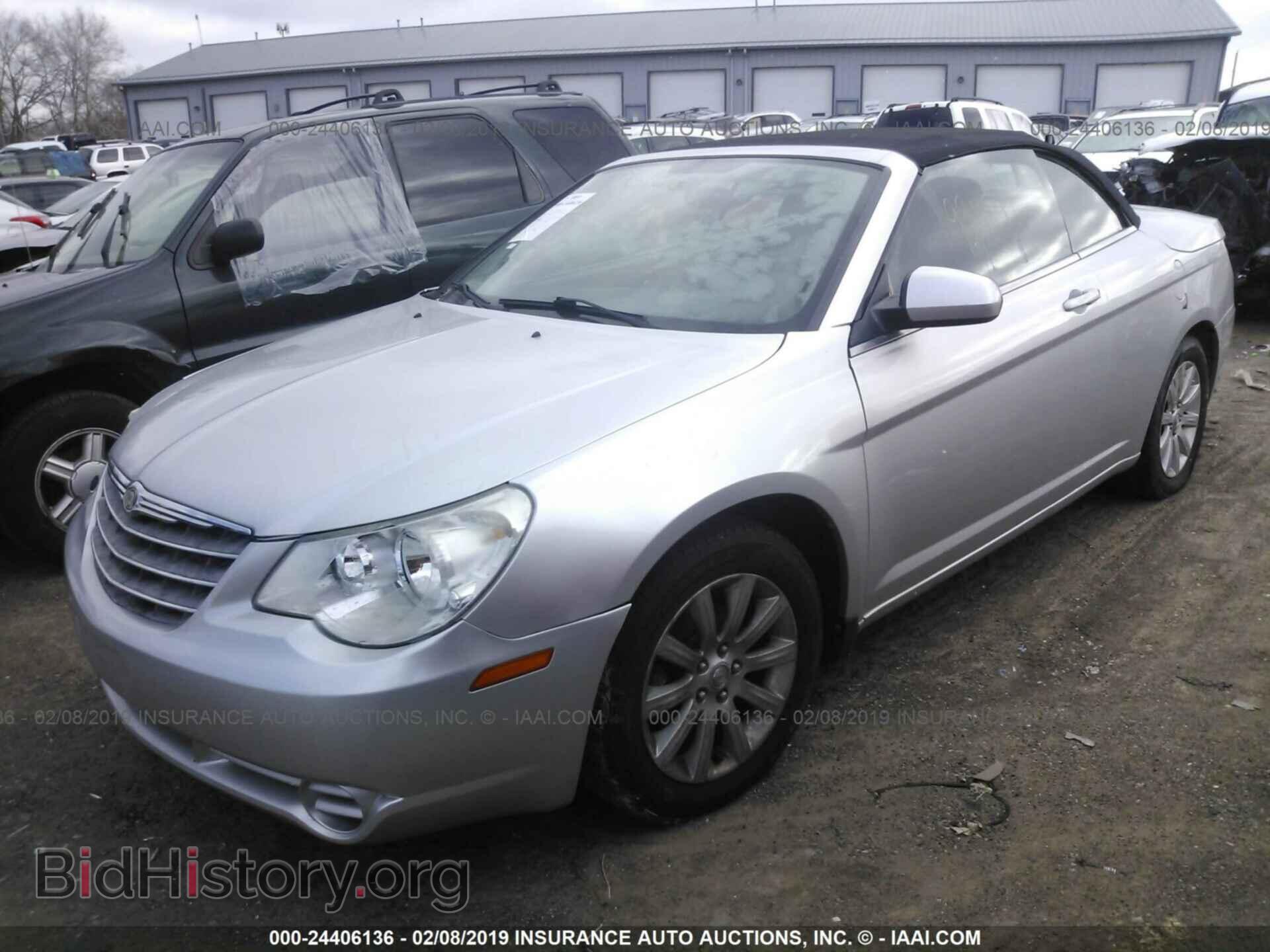 2010 CHRYSLER SEBRING - VIN: 1C3BC5ED4AN142935 - Фото 2