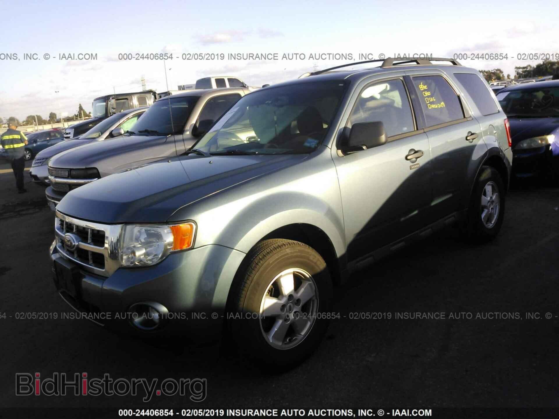 2011 FORD ESCAPE - VIN: 1FMCU9D73BKA82225 - Фото 2