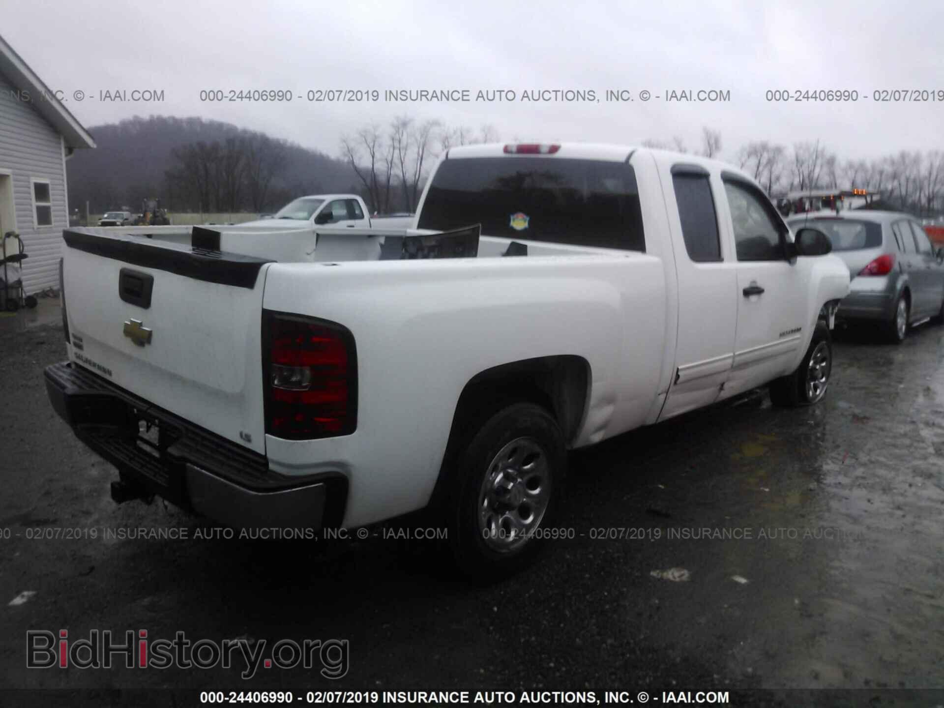 2011 CHEVROLET SILVERADO - VIN: 1GCRCREA9BZ420374 - Фото 4
