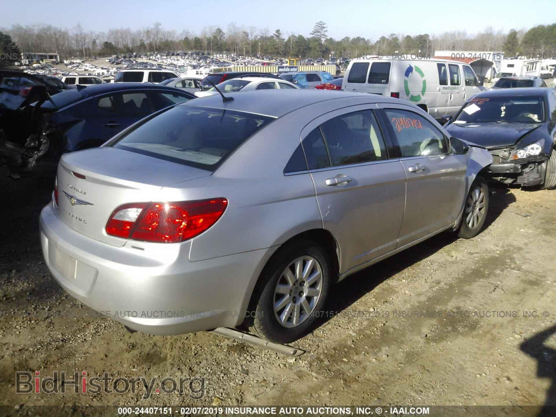 2010 CHRYSLER SEBRING - VIN: 1C3CC4FB5AN169735 - Фото 4