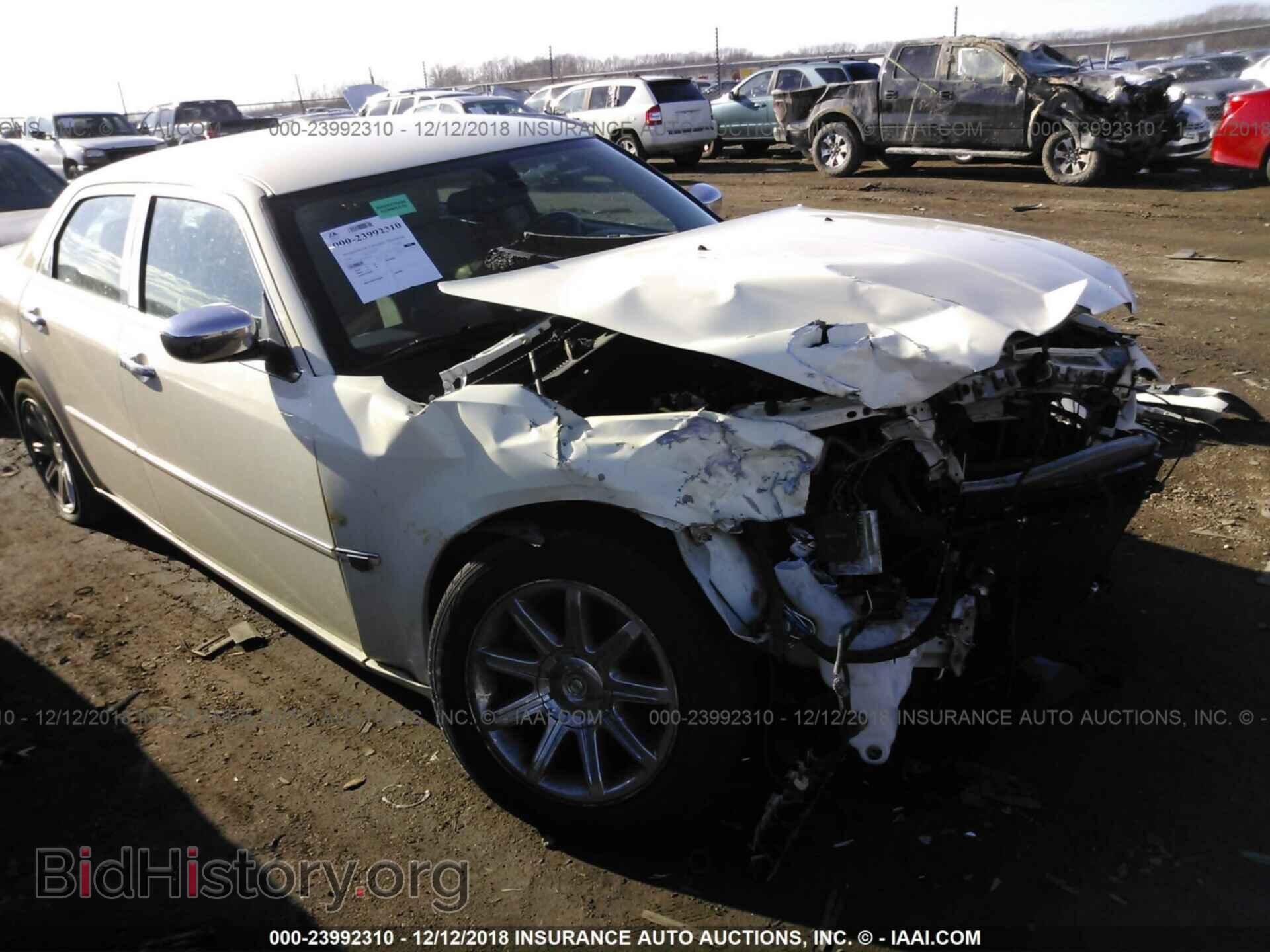 Фотография 2C3JA63H55H663951 - CHRYSLER 300C 2005