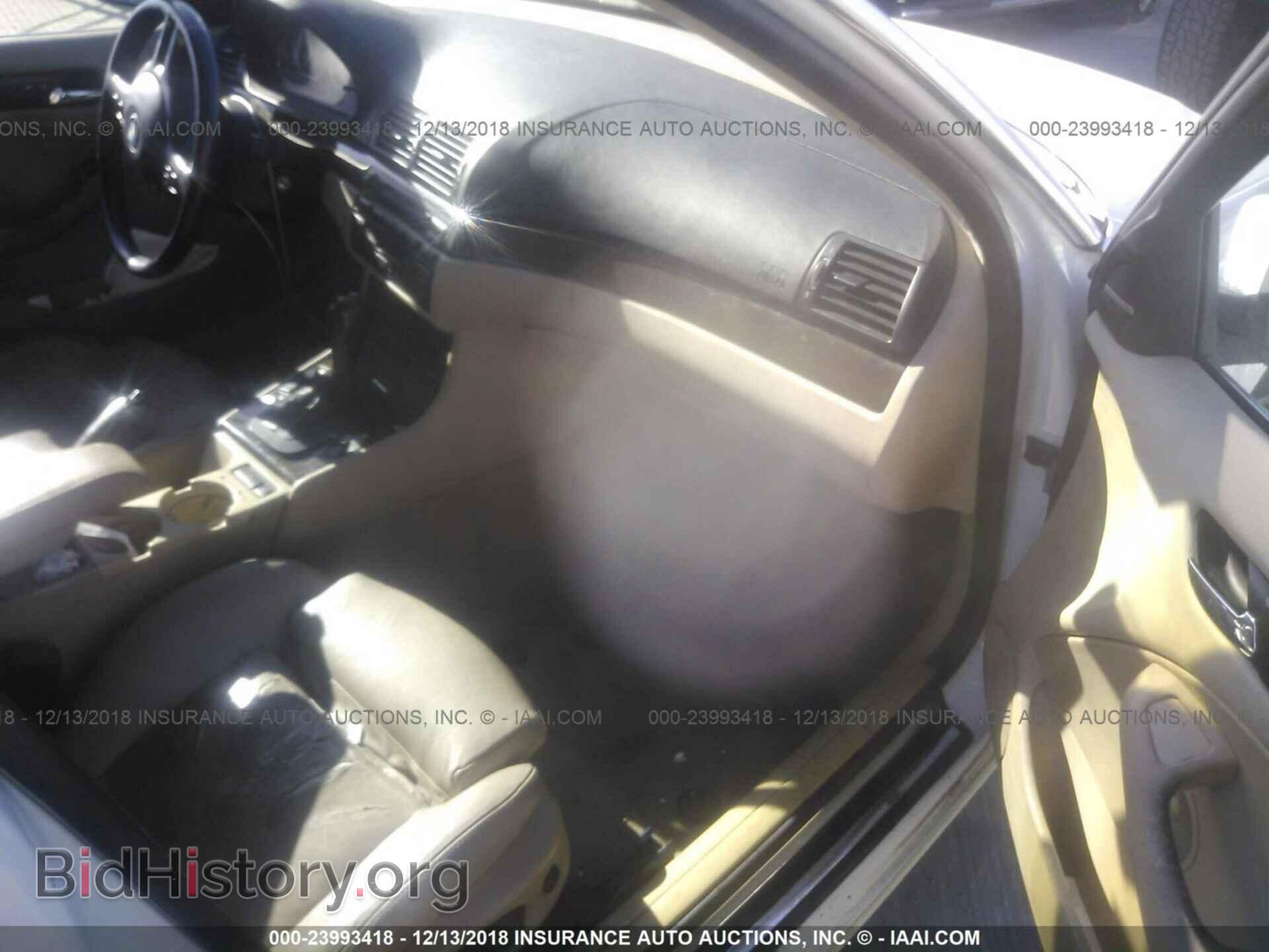 2003 BMW 330 - VIN: WBAEW53493PG21703 - Photo 5