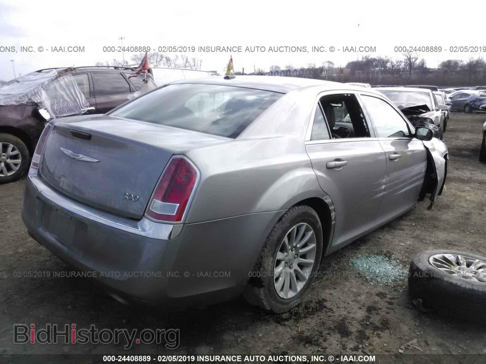 2014 CHRYSLER 300 - VIN: 2C3CCAAG0EH309951 - Фото 4