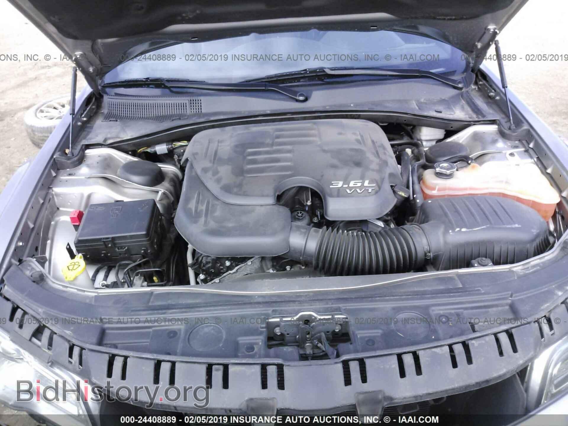 2014 CHRYSLER 300 - VIN: 2C3CCAAG0EH309951 - Фото 10