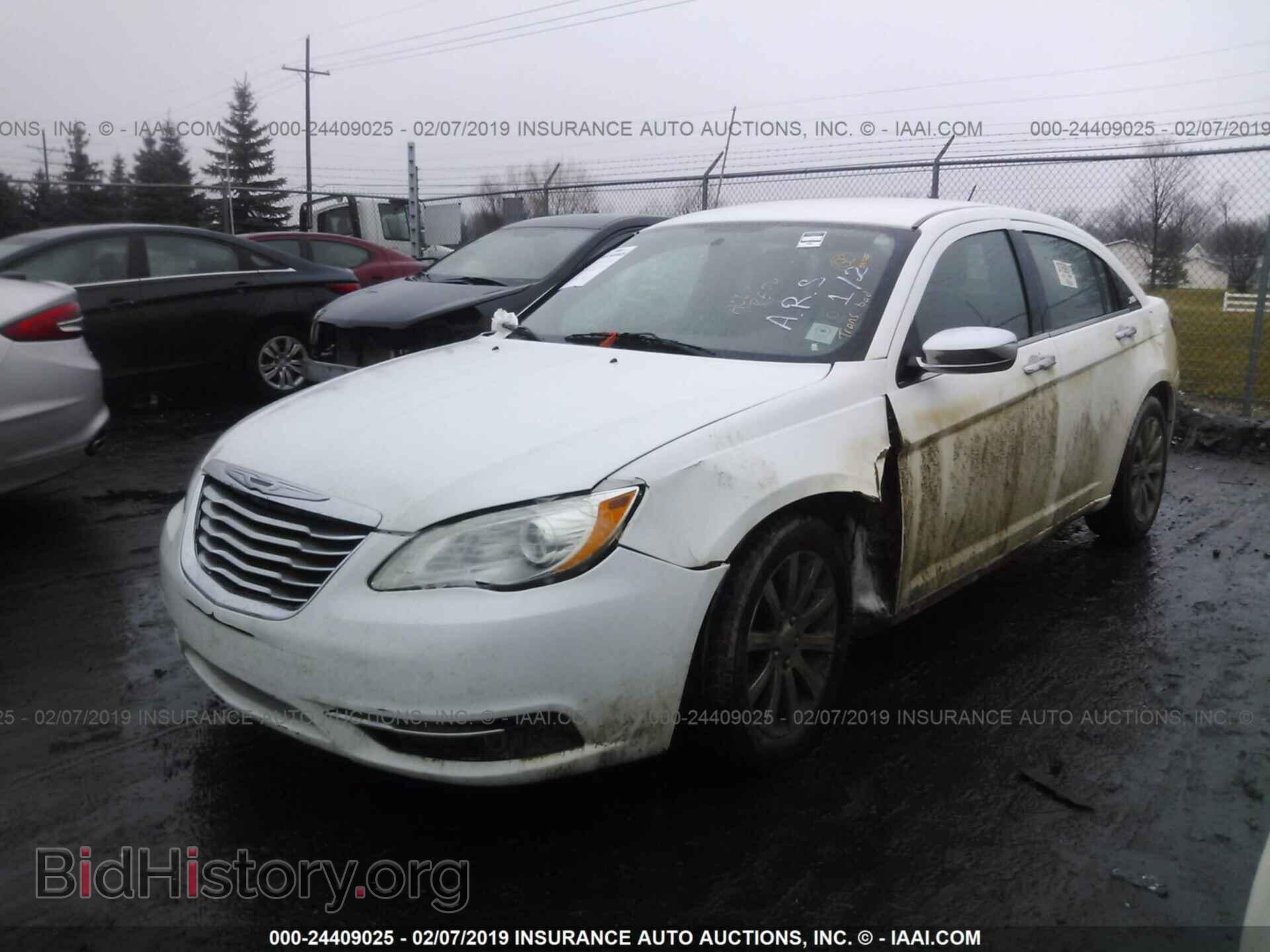 2013 CHRYSLER 200 - VIN: 1C3CCBCG0DN583434 - Photo 2