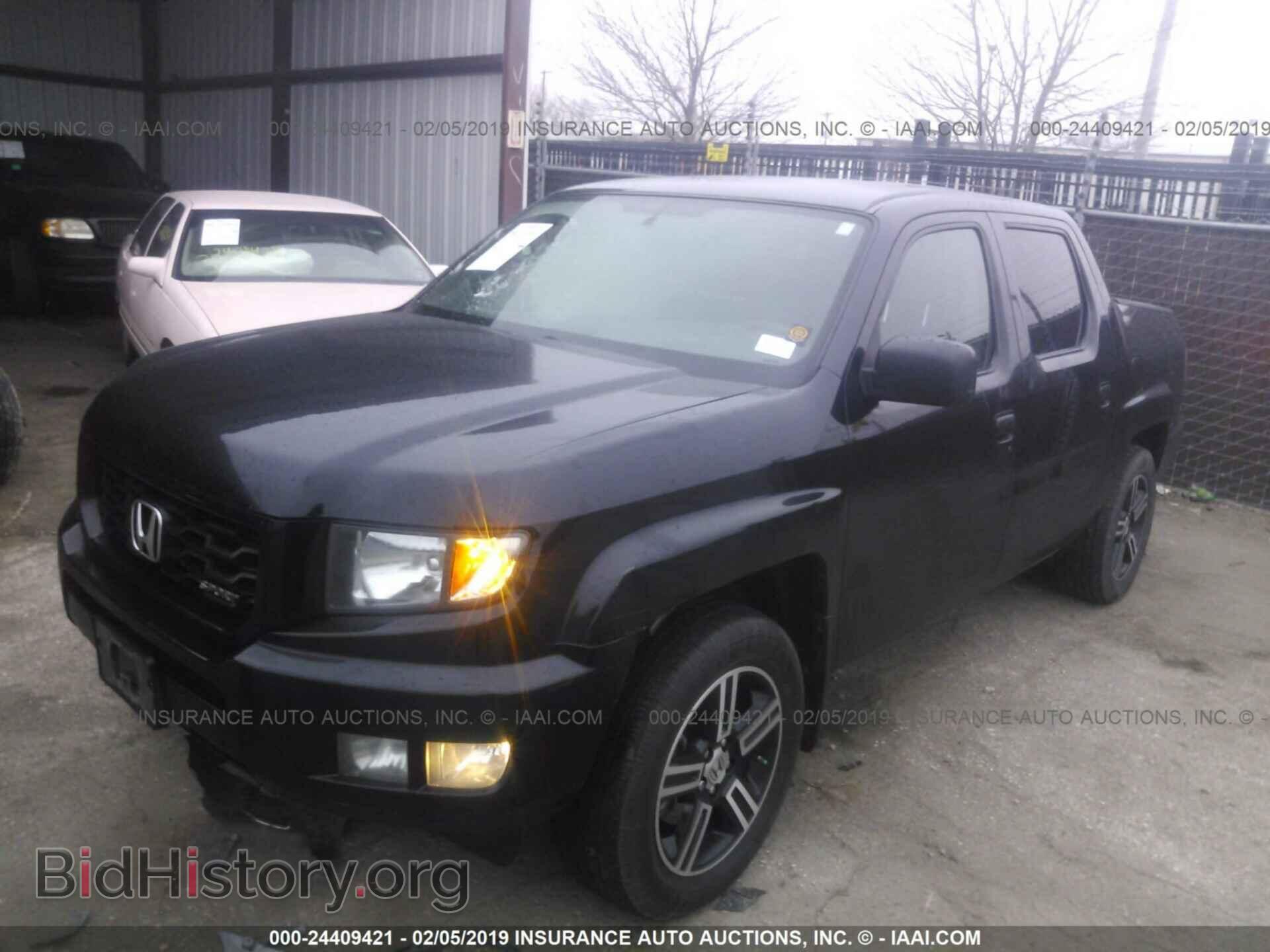 2013 HONDA RIDGELINE - VIN: 5FPYK1F70DB011778 - Фото 2