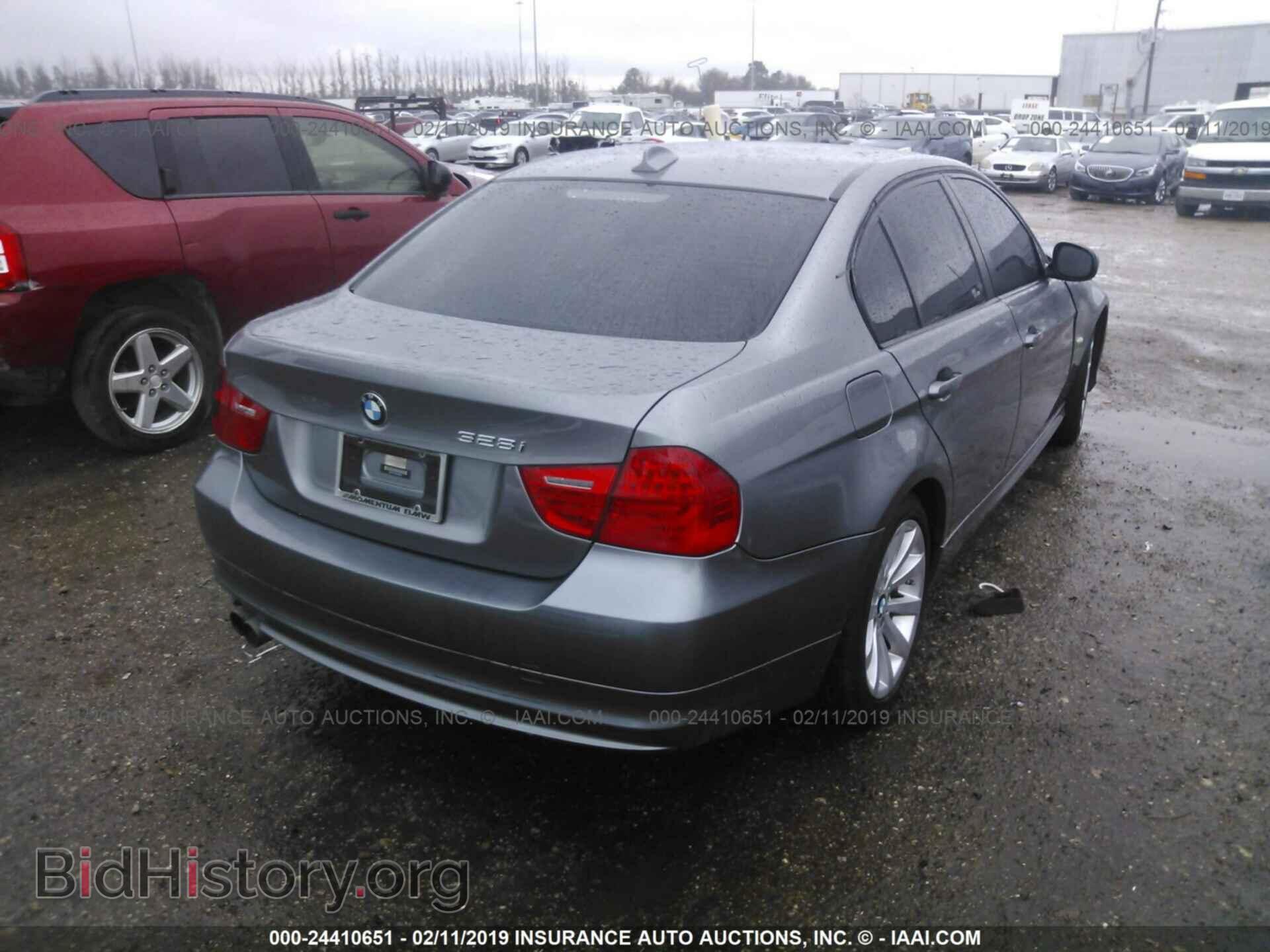 2011 BMW 328 - VIN: WBAPH7C59BE852843 - Фото 4