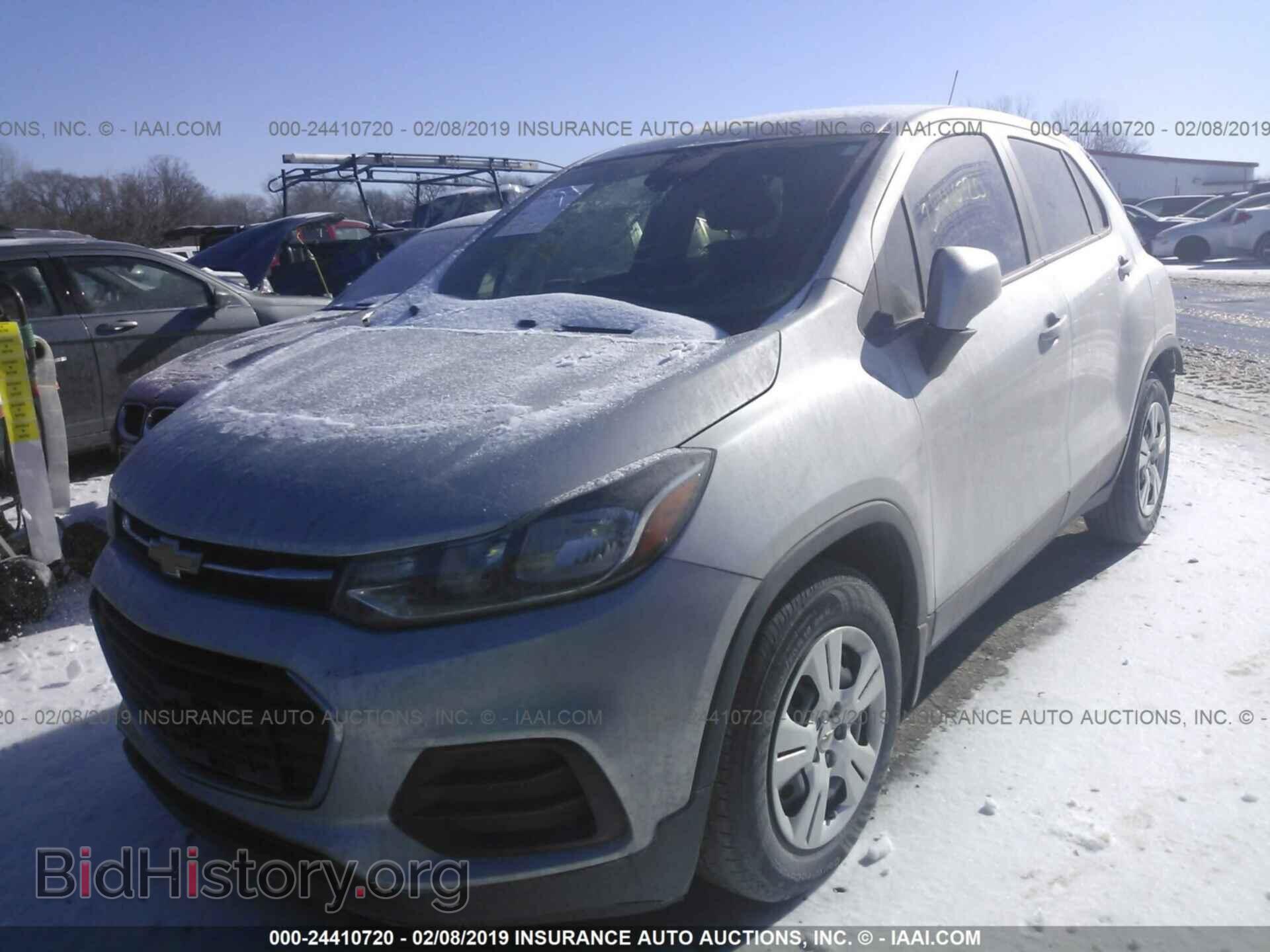 2017 CHEVROLET TRAX - VIN: 3GNCJKSB3HL277784 - Photo 2