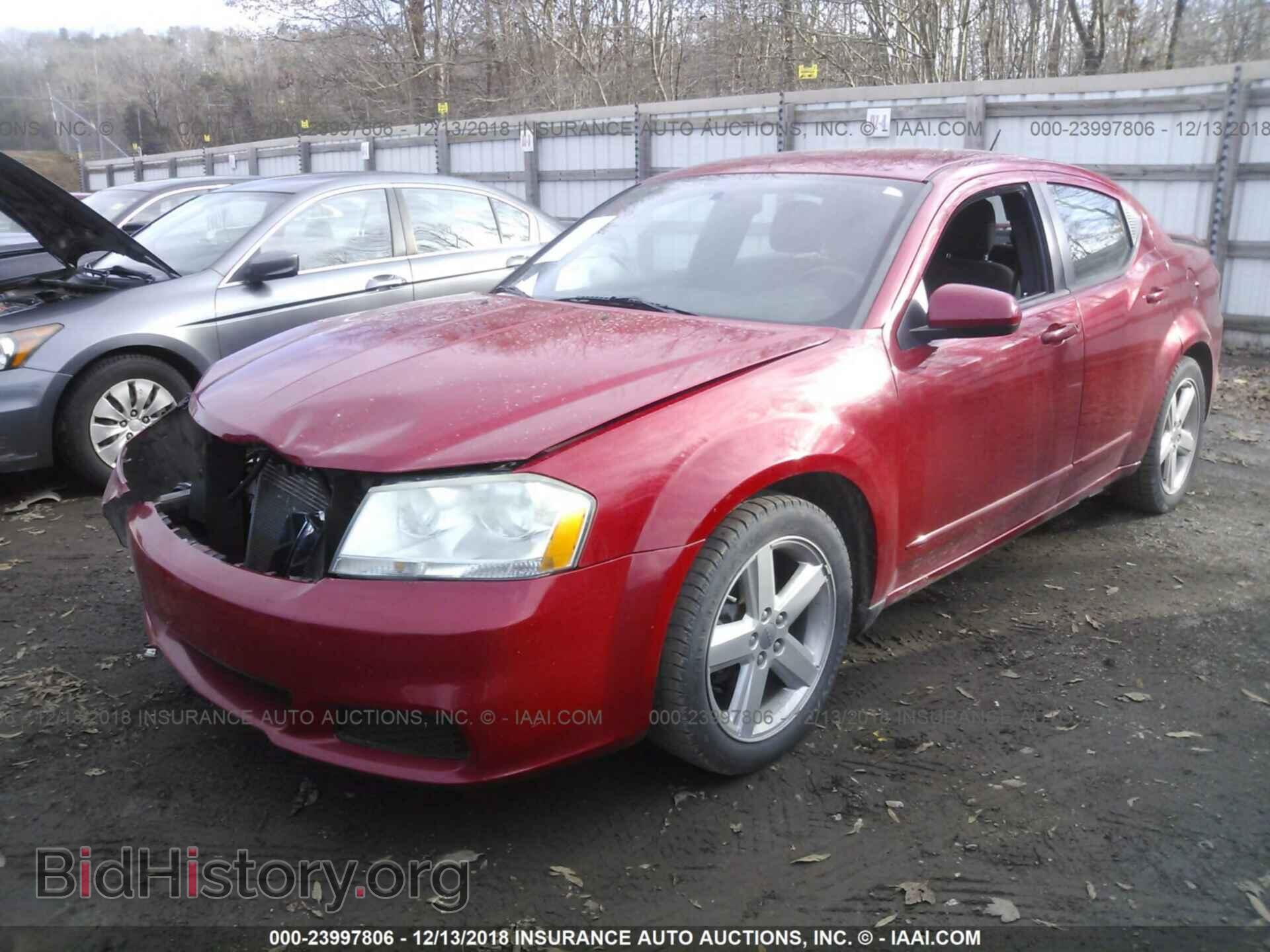 2011 DODGE AVENGER - VIN: 1B3BD1FB0BN557025 - Фото 2
