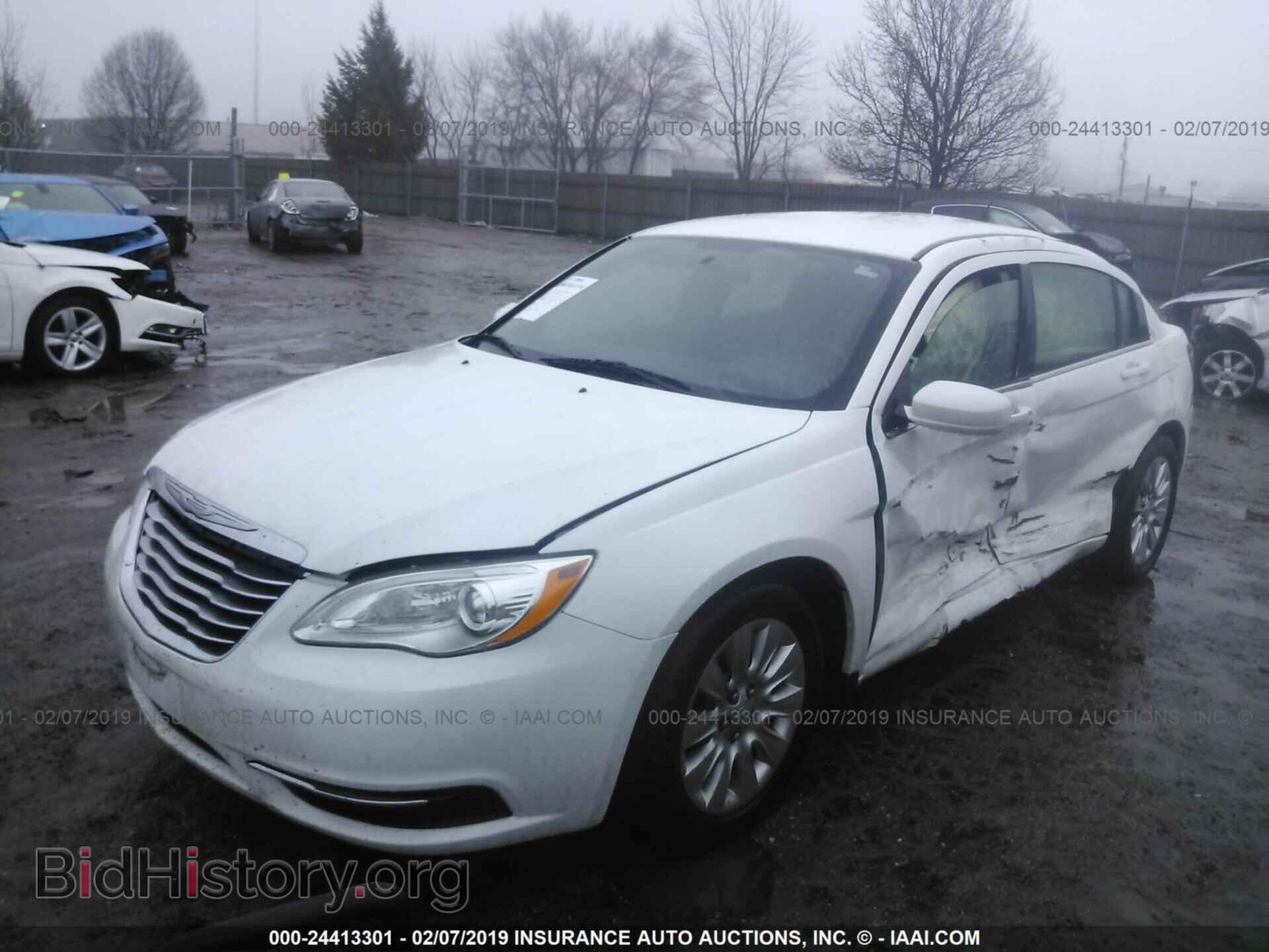 2013 CHRYSLER 200 - VIN: 1C3CCBAG0DN743086 - Photo 2