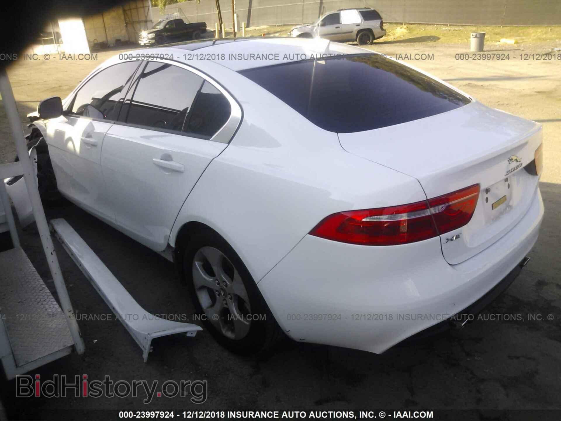 2017 JAGUAR XE - VIN: SAJAR4BG7HA968275 - Фото 3