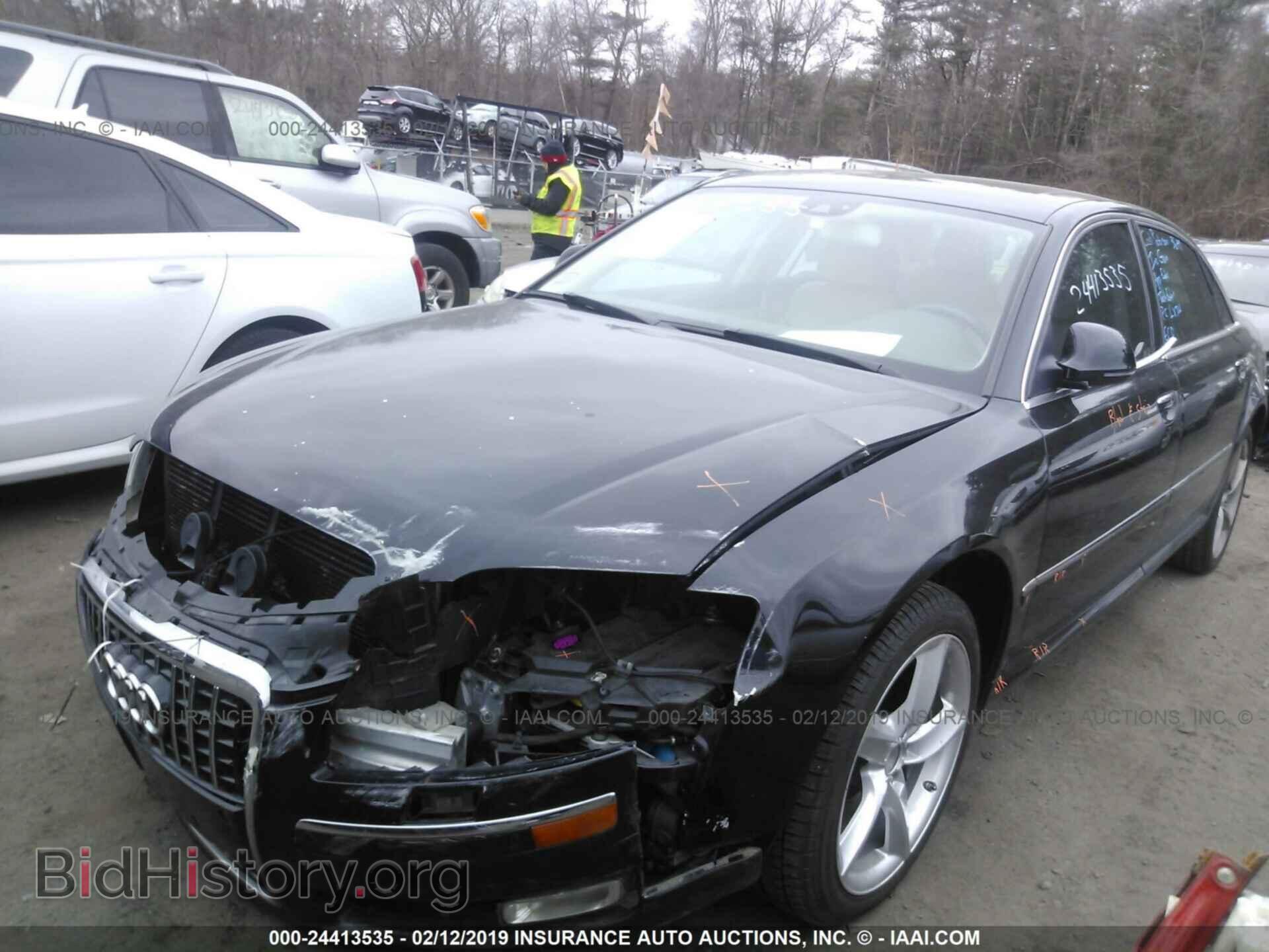 2010 AUDI A8 - VIN: WAURVAFA0AN007479 - Фото 2