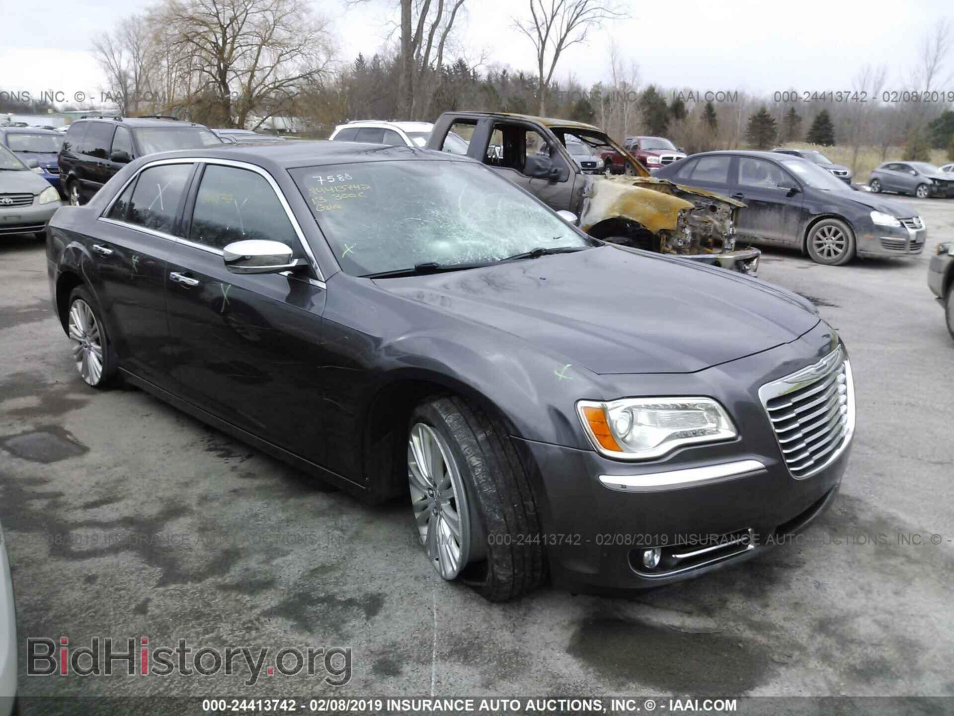 Фотография 2C3CCAKG2DH683040 - CHRYSLER 300C 2013