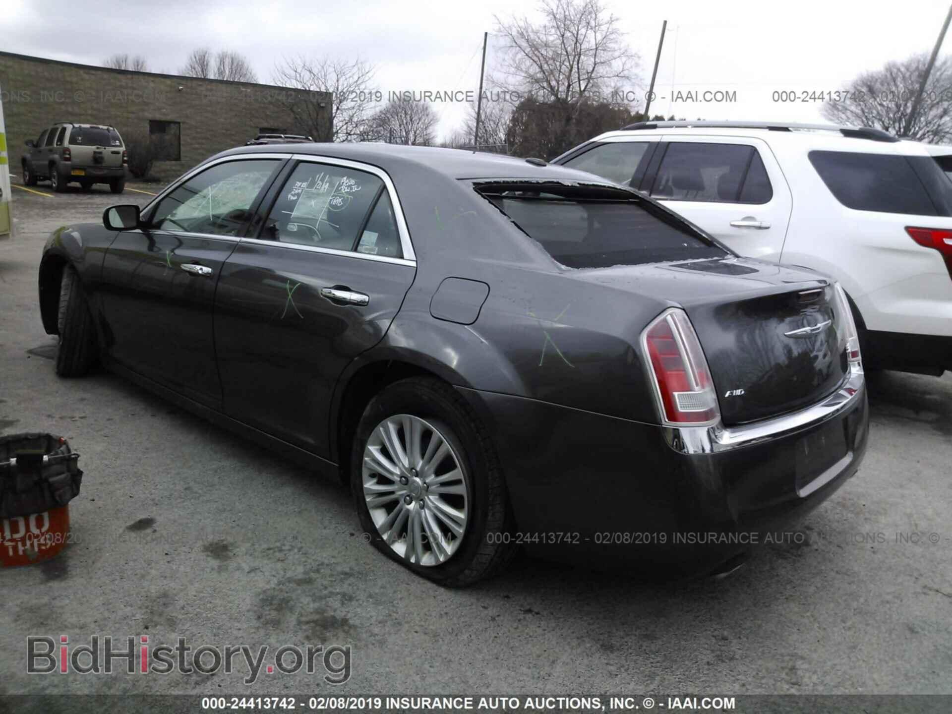 2013 CHRYSLER 300C - VIN: 2C3CCAKG2DH683040 - Фото 3