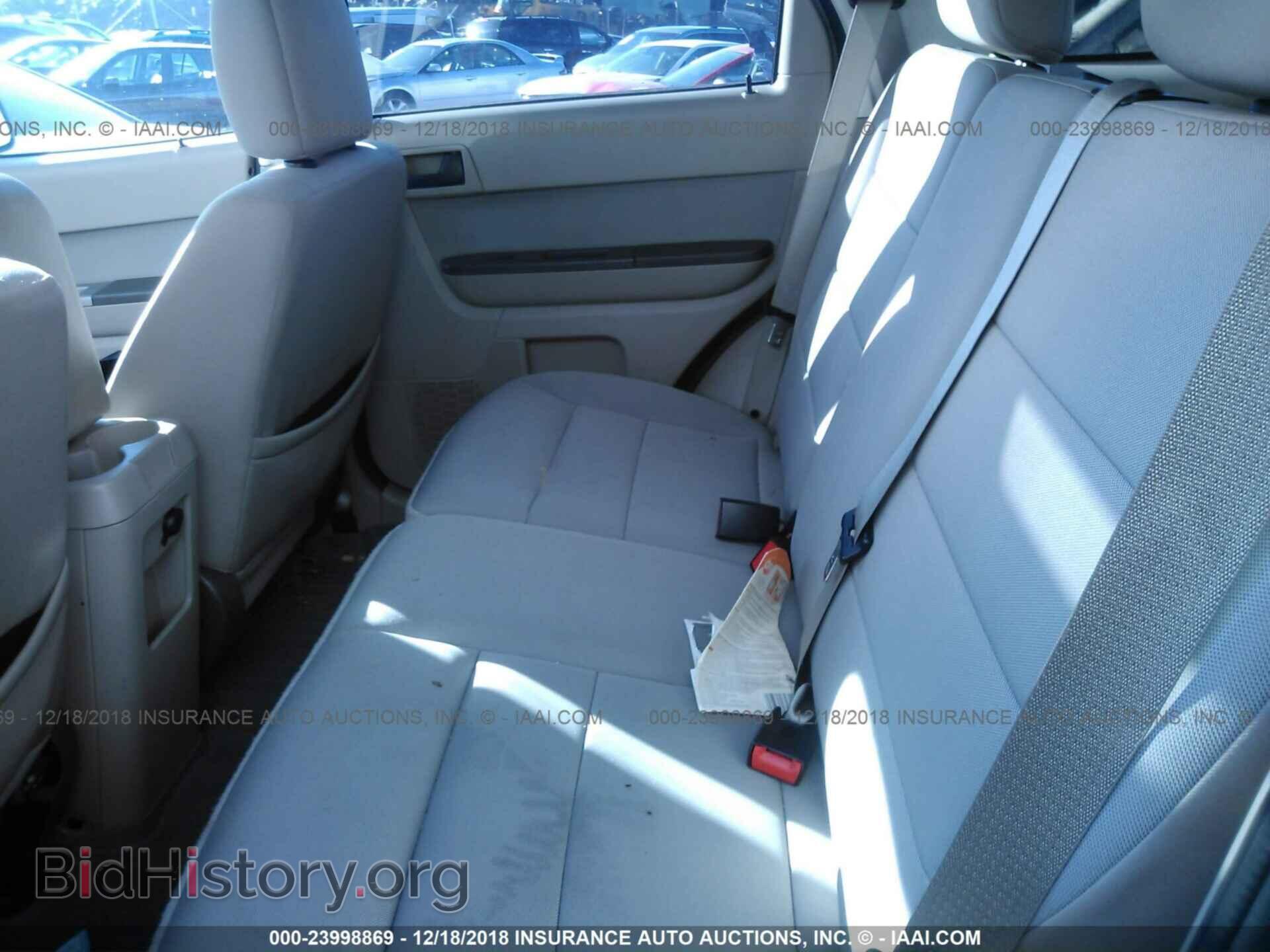 2011 FORD ESCAPE - VIN: 1FMCU0D78BKA25000 - Photo 8