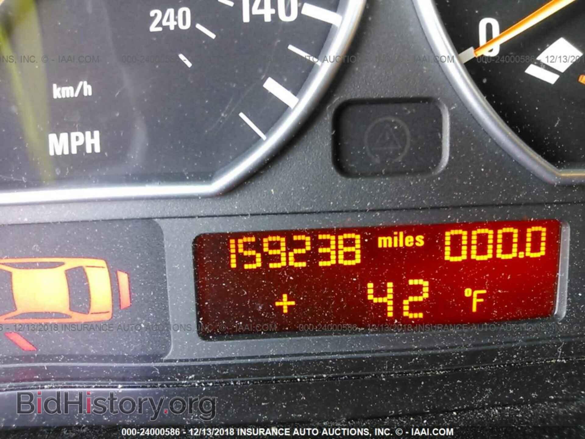 2004 BMW 330 - VIN: WBAEV53454KM35400 - Фото 7