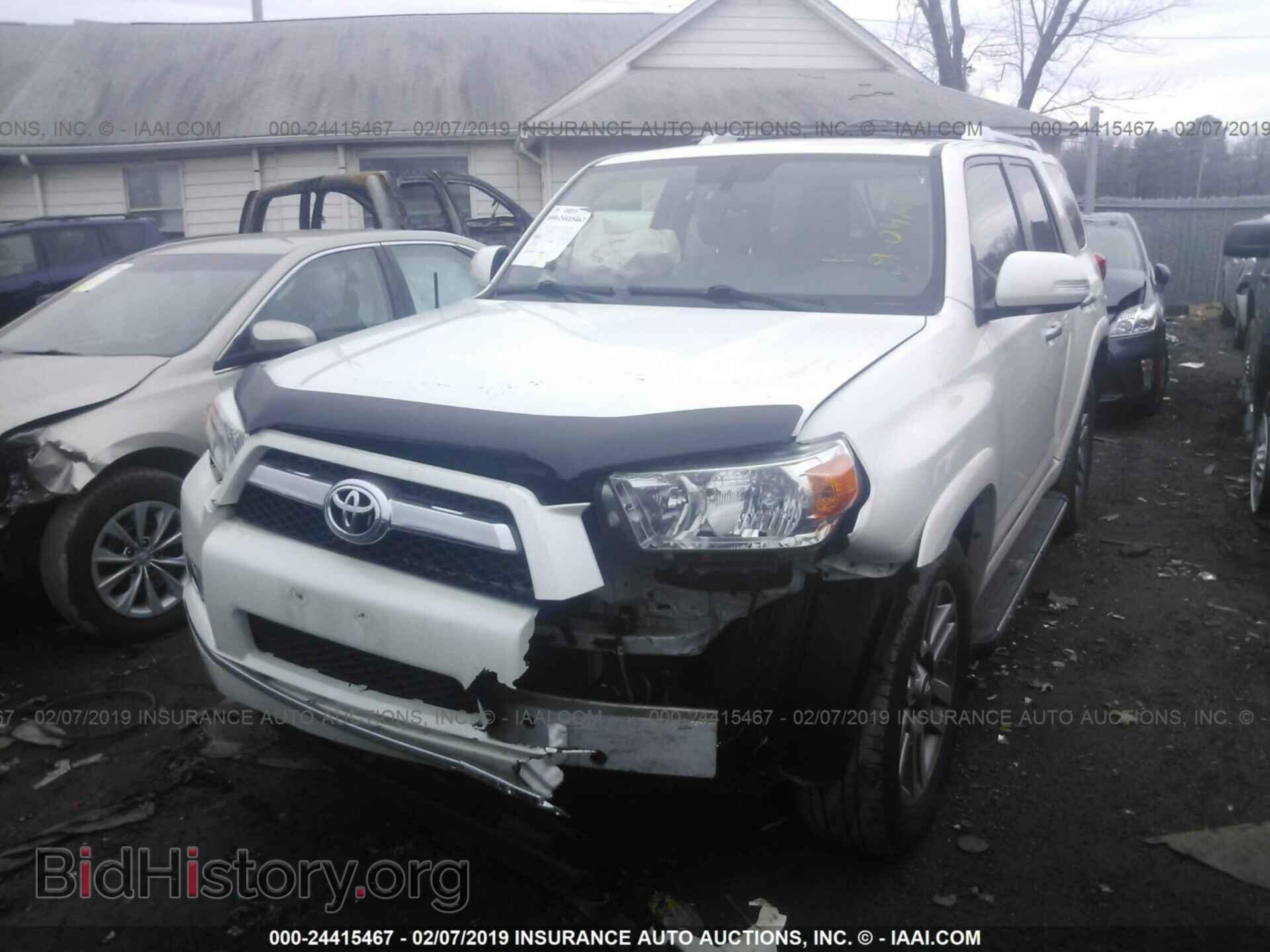 2011 TOYOTA 4RUNNER - VIN: JTEBU5JR4B5075048 - Фото 2