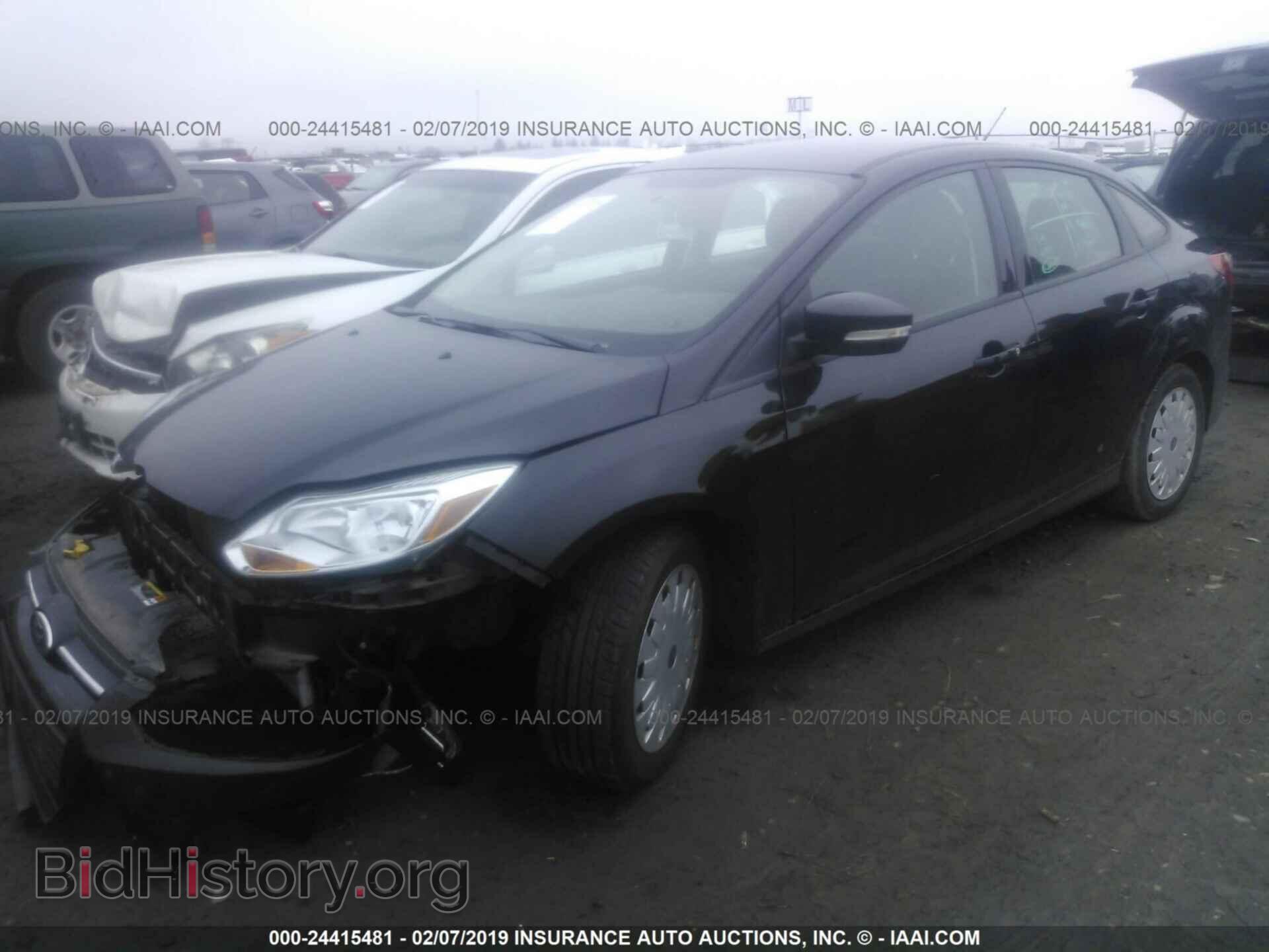 2013 FORD FOCUS - VIN: 1FADP3F24DL235910 - Фото 2