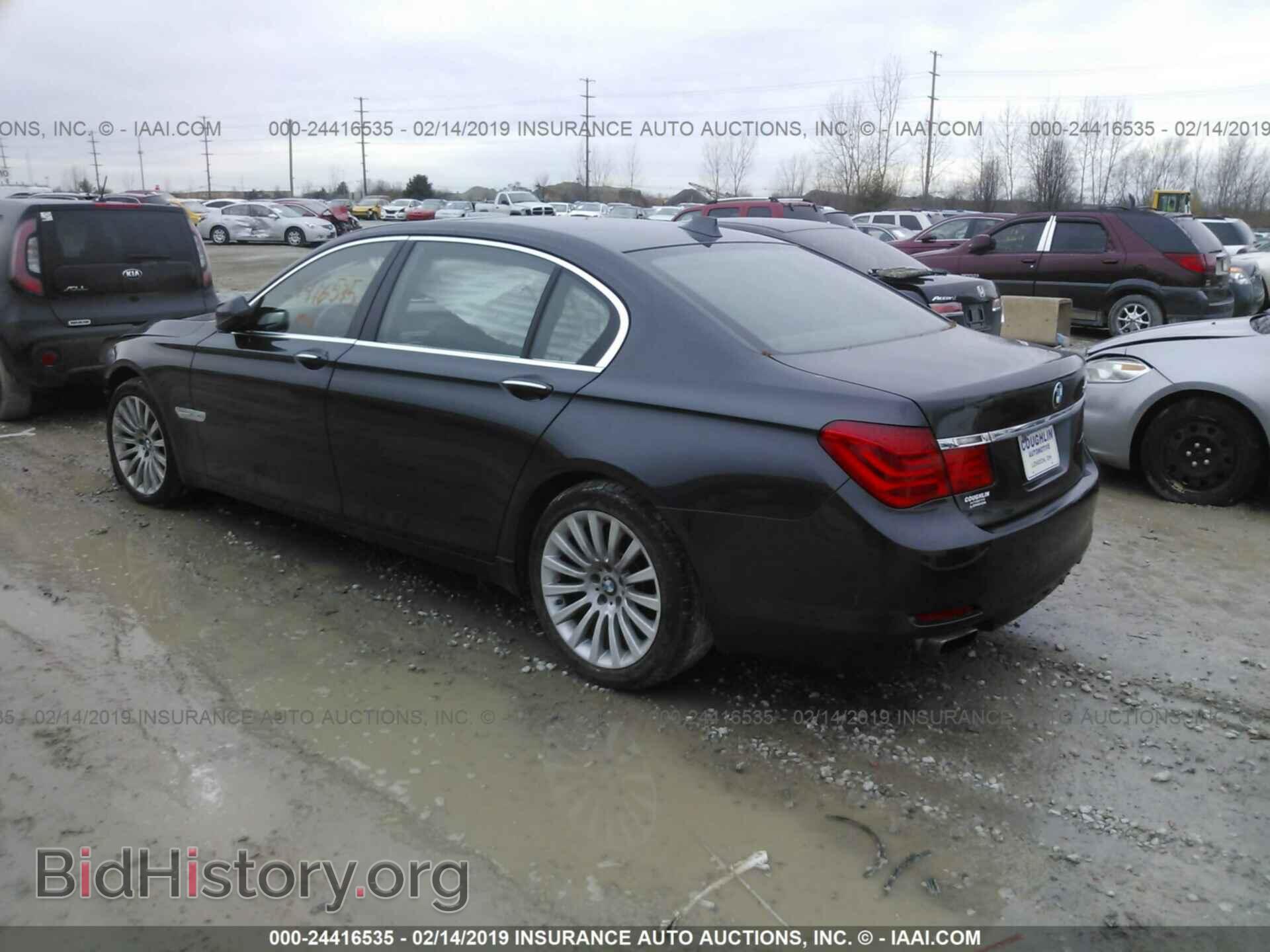 2011 BMW 750 - VIN: WBAKC8C58BC431982 - Photo 3